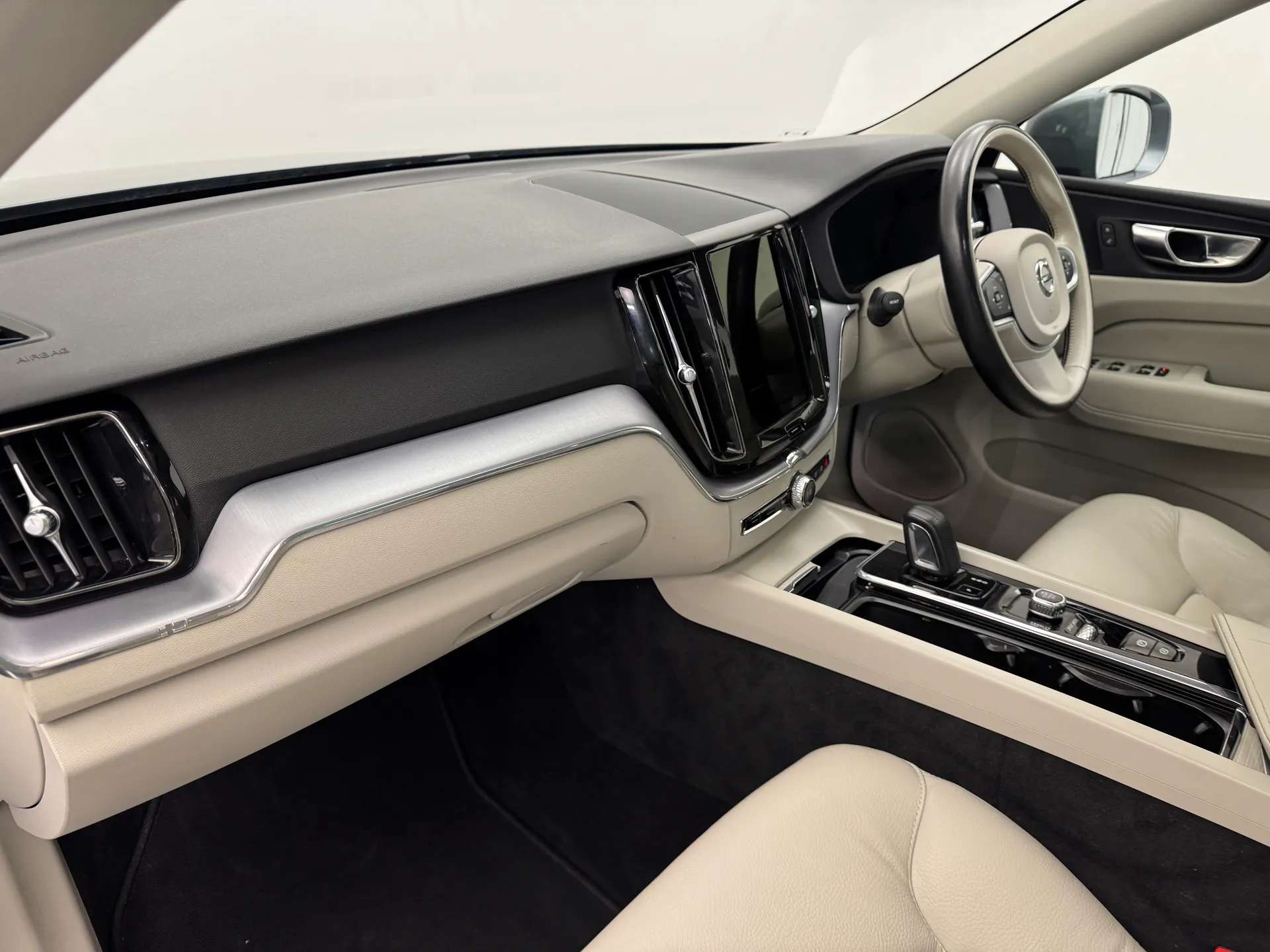 2020 VOLVO XC60 2020 VOLVO XC60