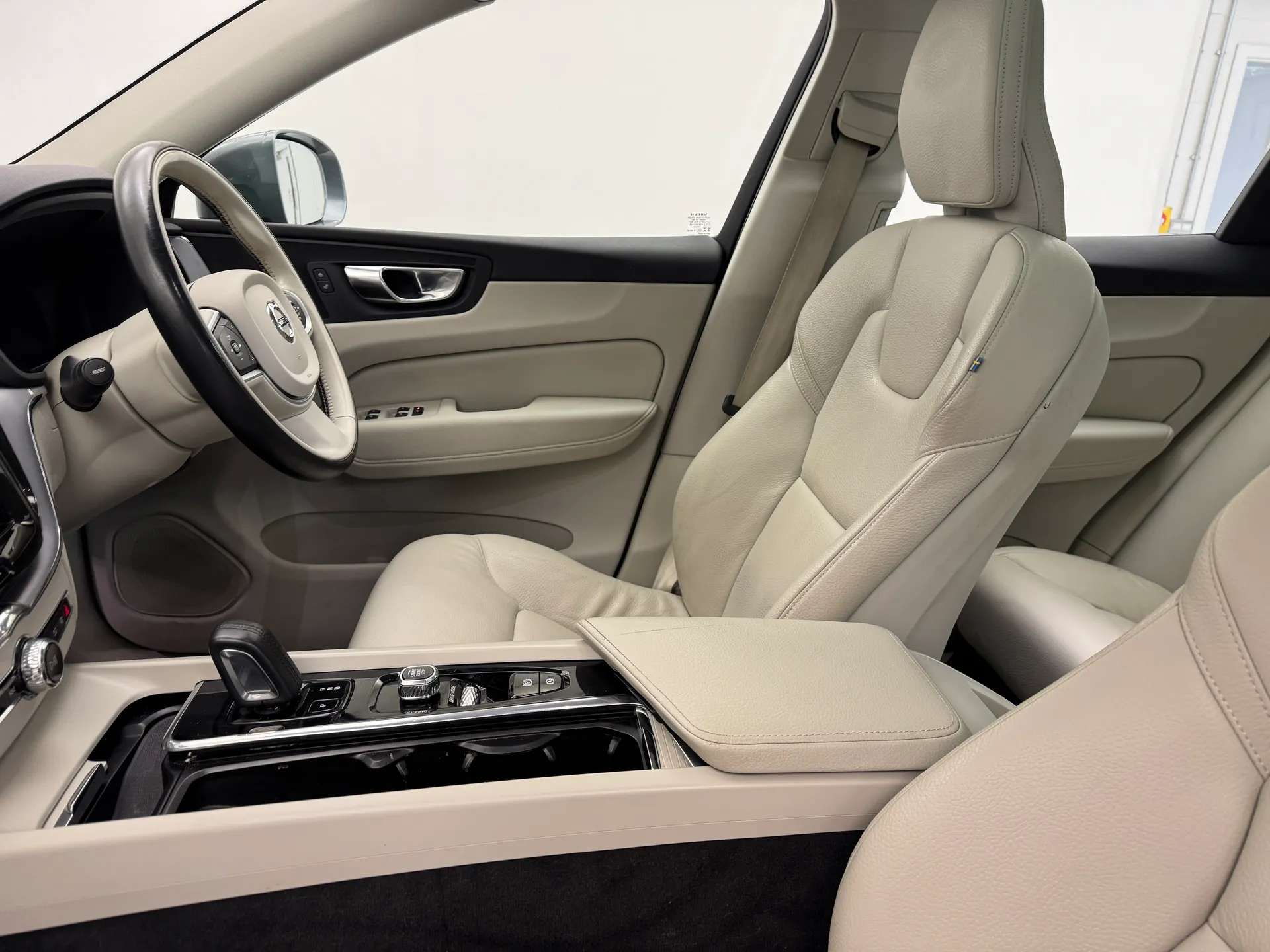 2020 VOLVO XC60 2020 VOLVO XC60