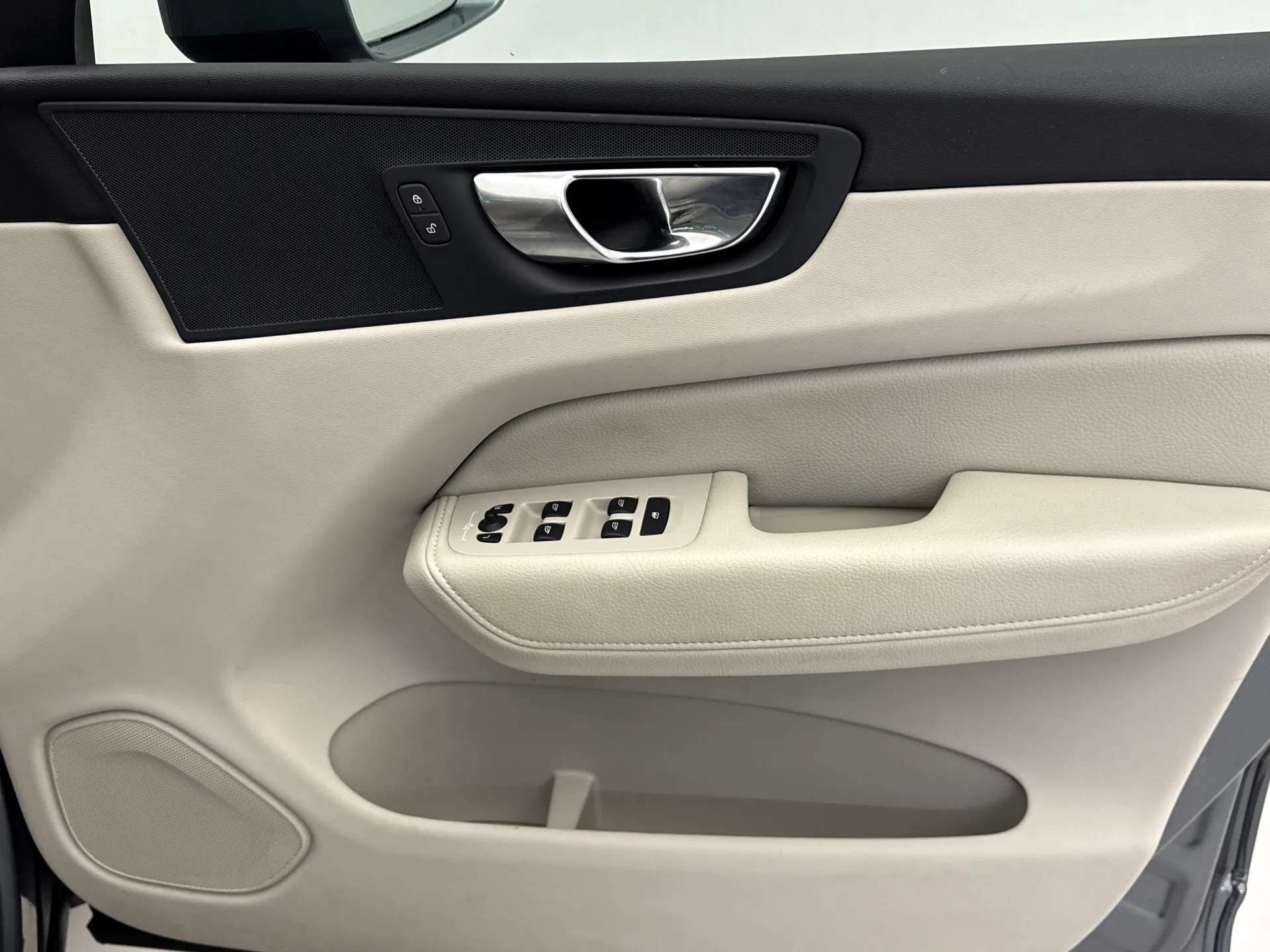 2020 VOLVO XC60 2020 VOLVO XC60