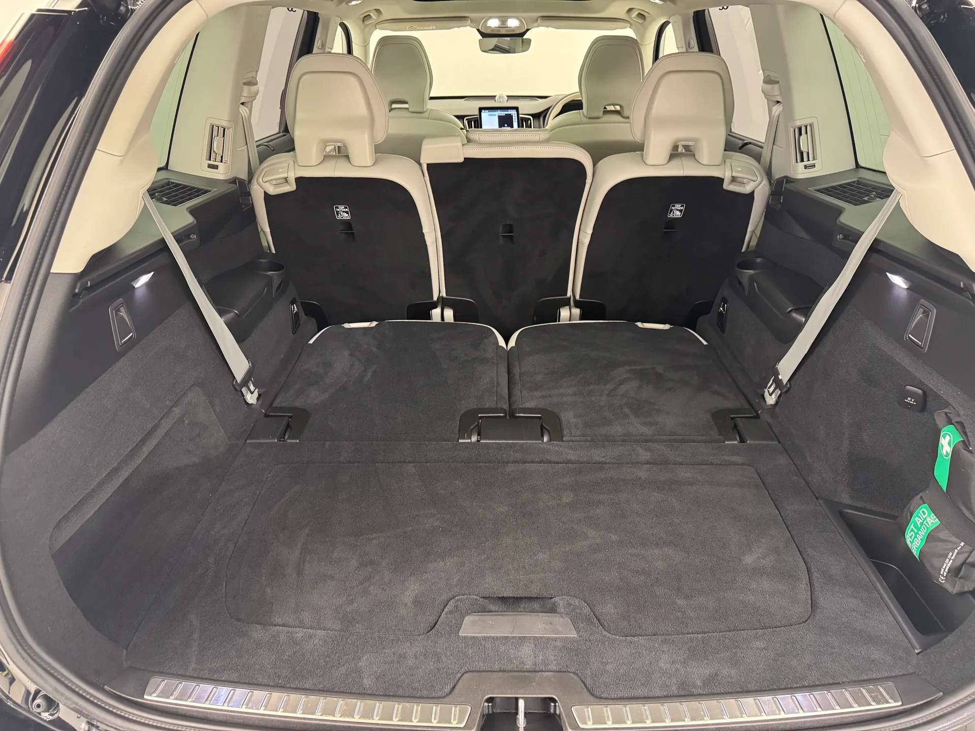 2025 VOLVO XC90 2025 VOLVO XC90