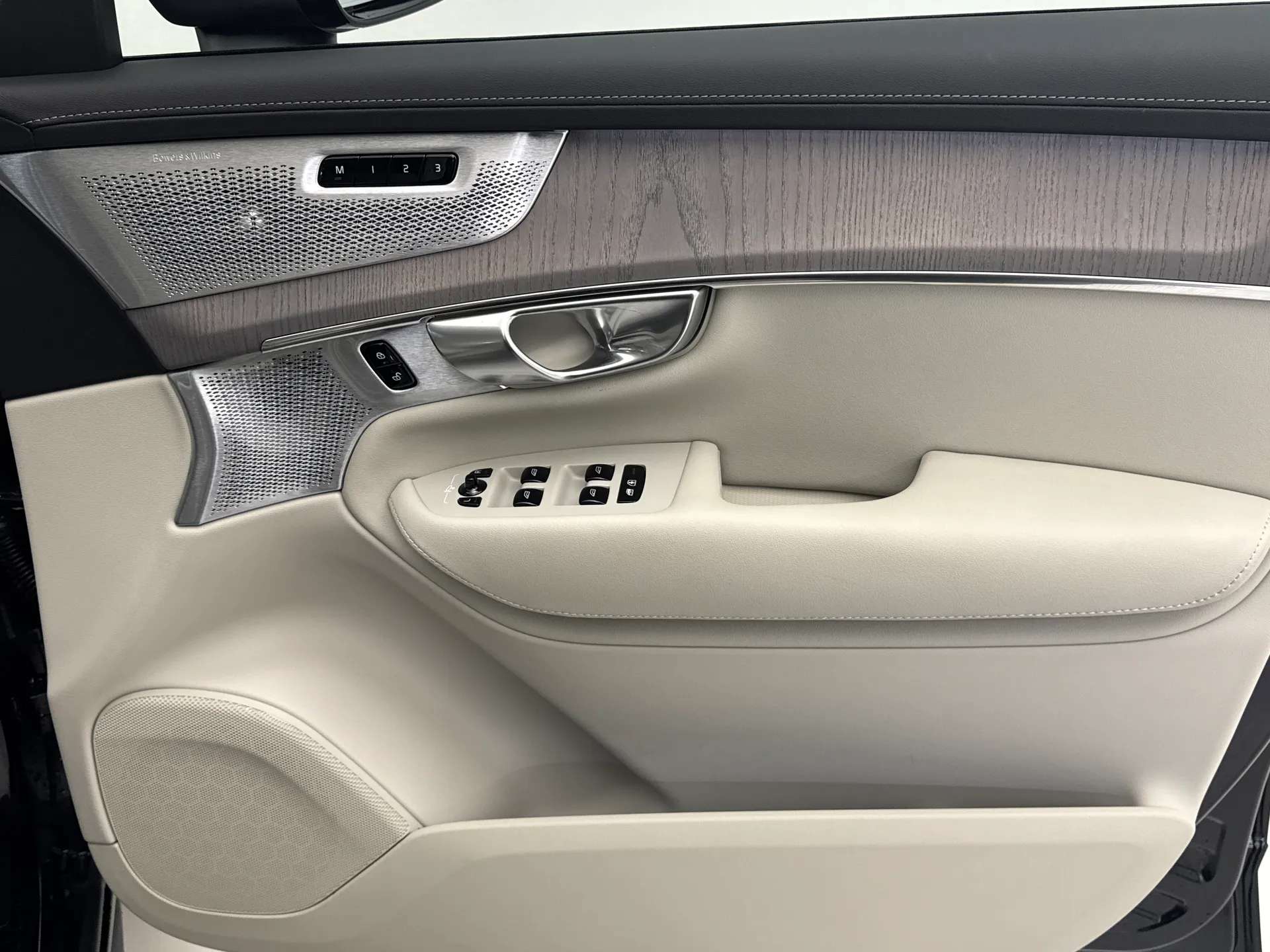 2025 VOLVO XC90 2025 VOLVO XC90