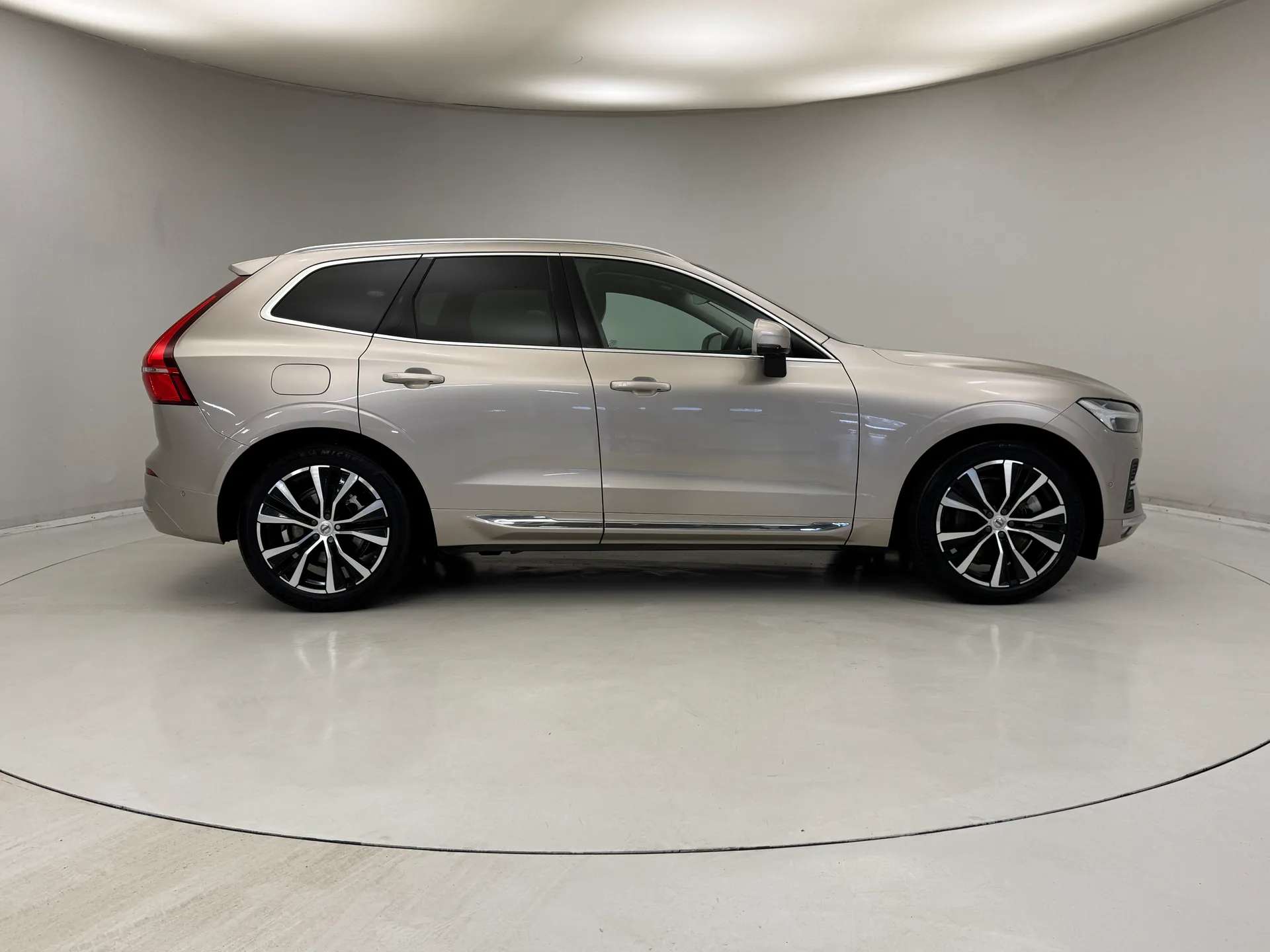2025 VOLVO XC60 2025 VOLVO XC60