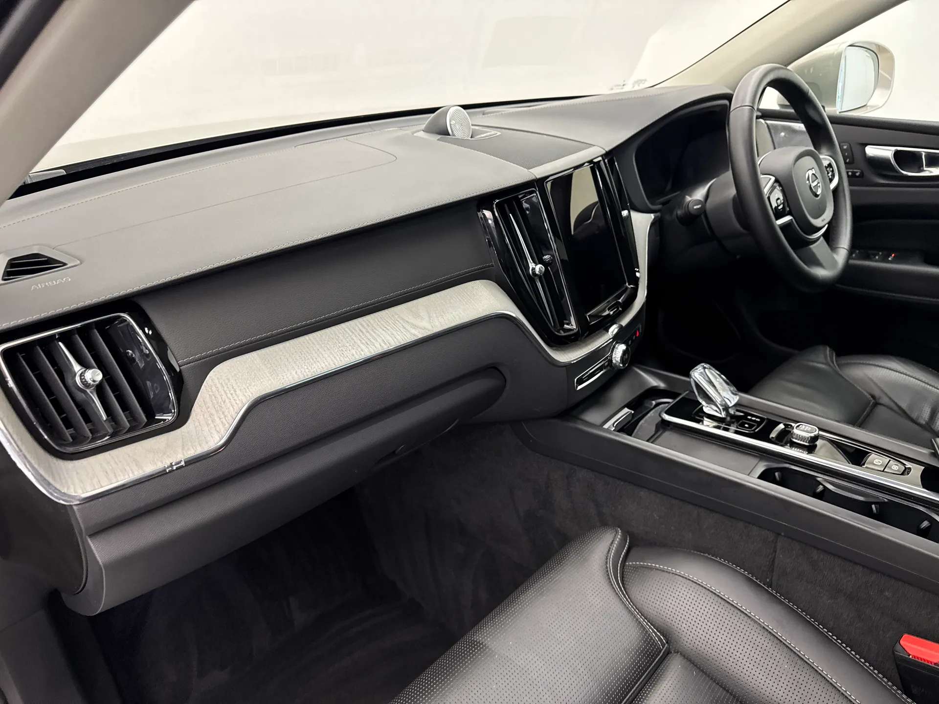 2025 VOLVO XC60 2025 VOLVO XC60