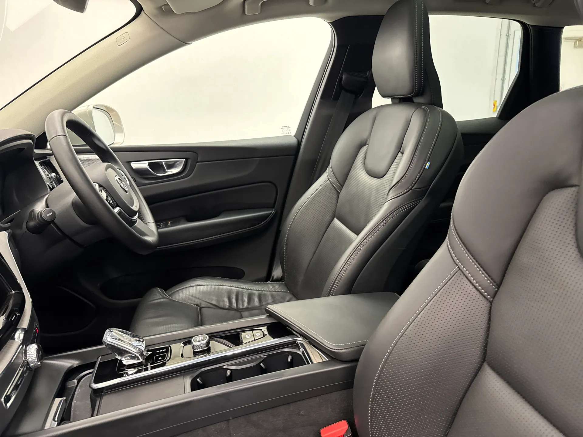 2025 VOLVO XC60 2025 VOLVO XC60