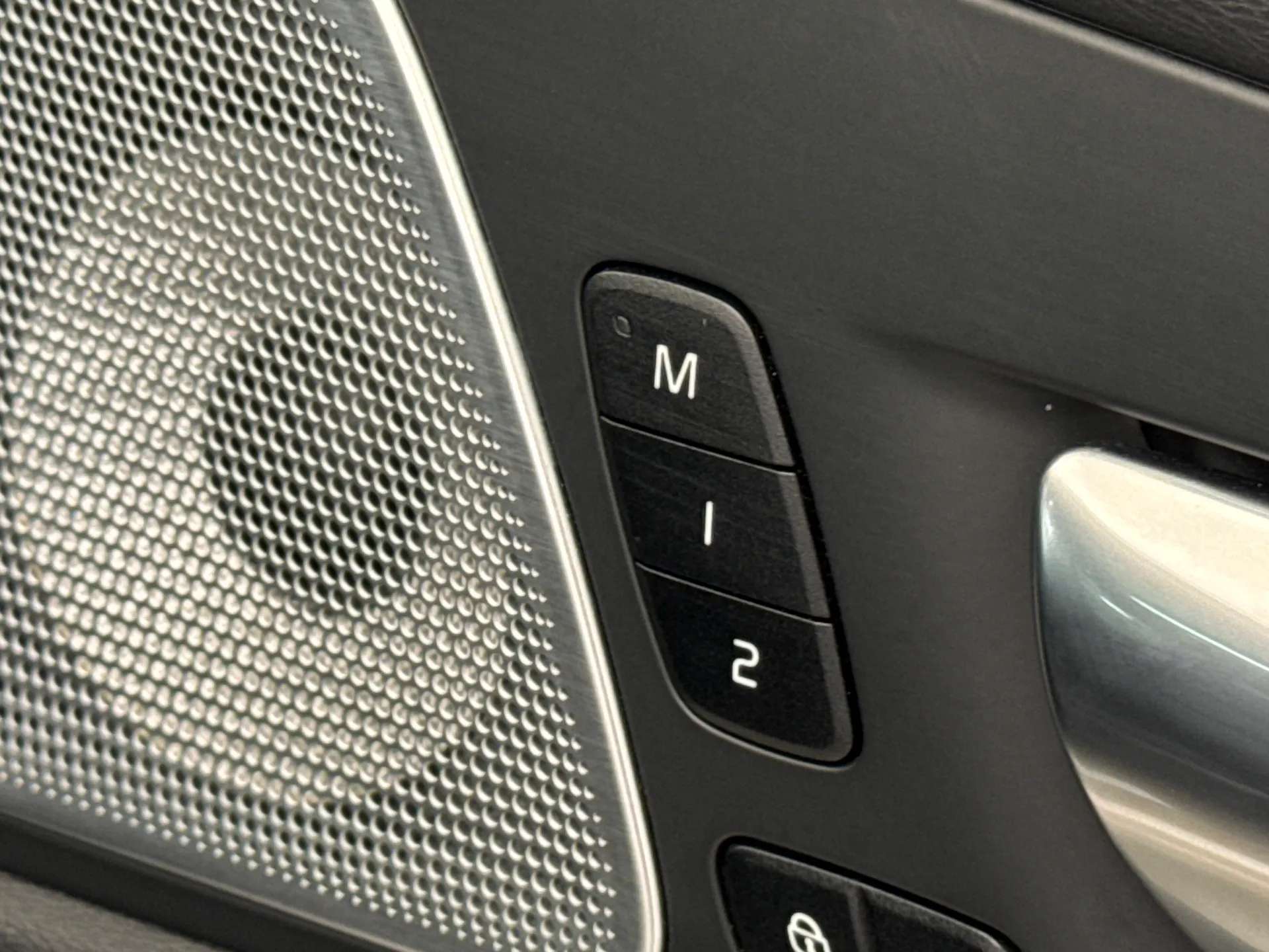 2025 VOLVO XC60 2025 VOLVO XC60