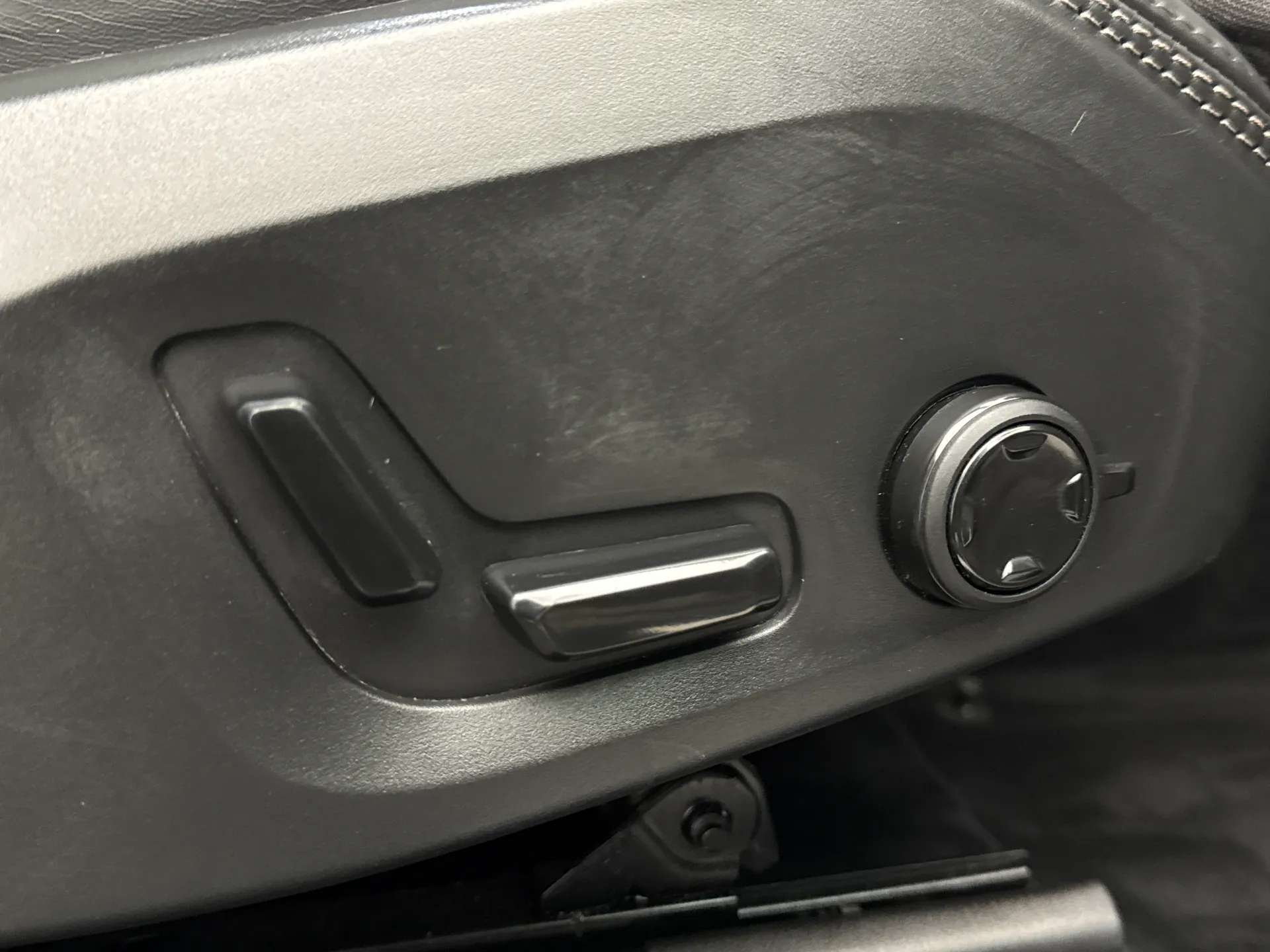 2025 VOLVO XC60 2025 VOLVO XC60