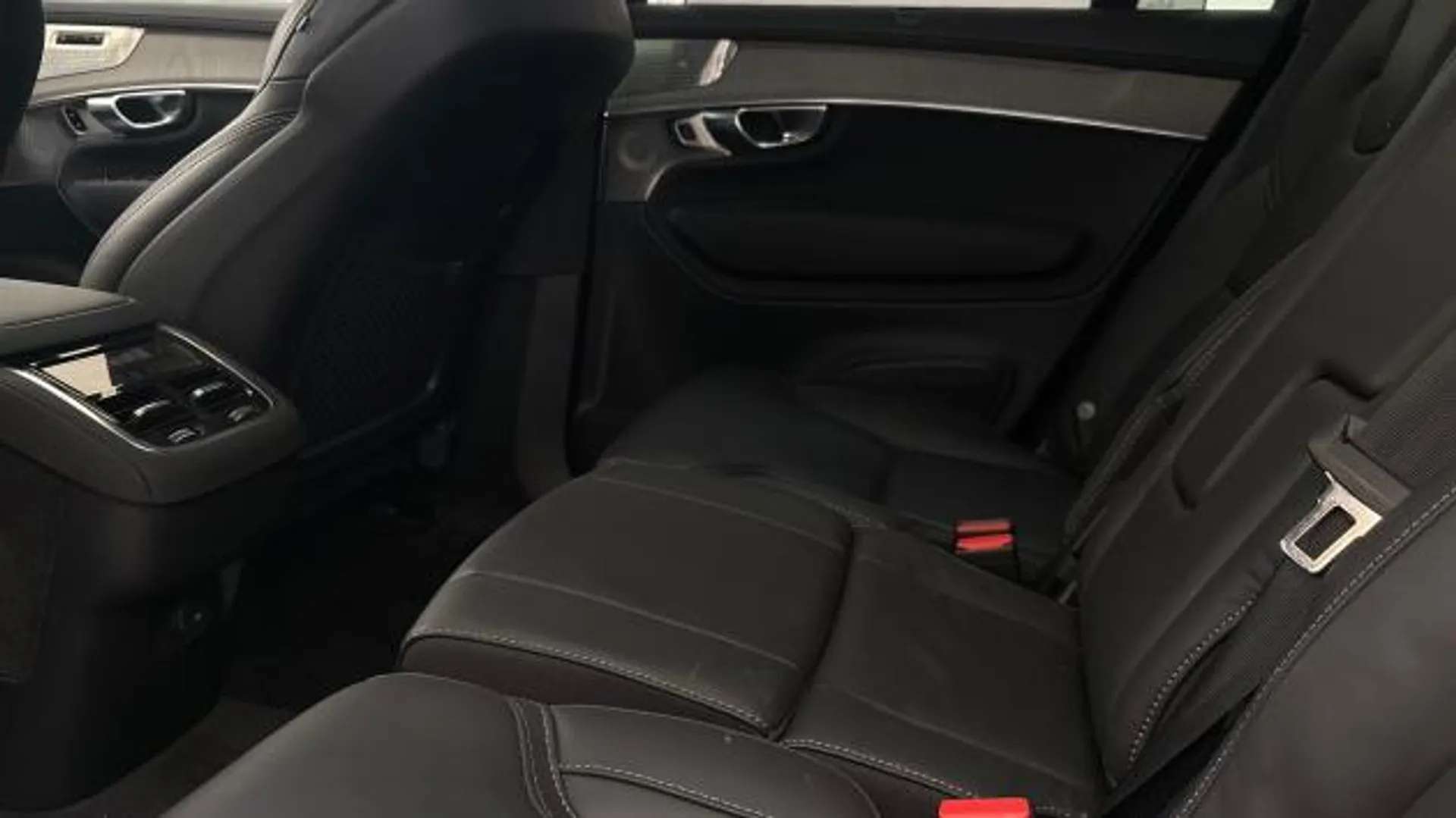 2025 VOLVO XC90 2025 VOLVO XC90