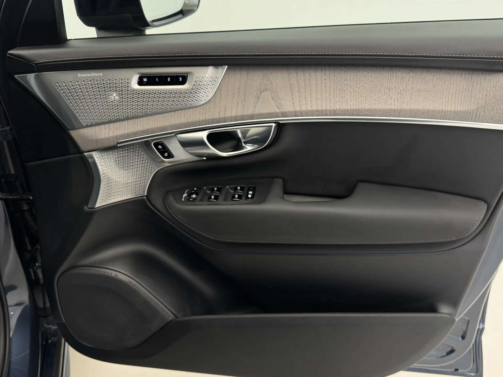 2025 VOLVO XC90 2025 VOLVO XC90