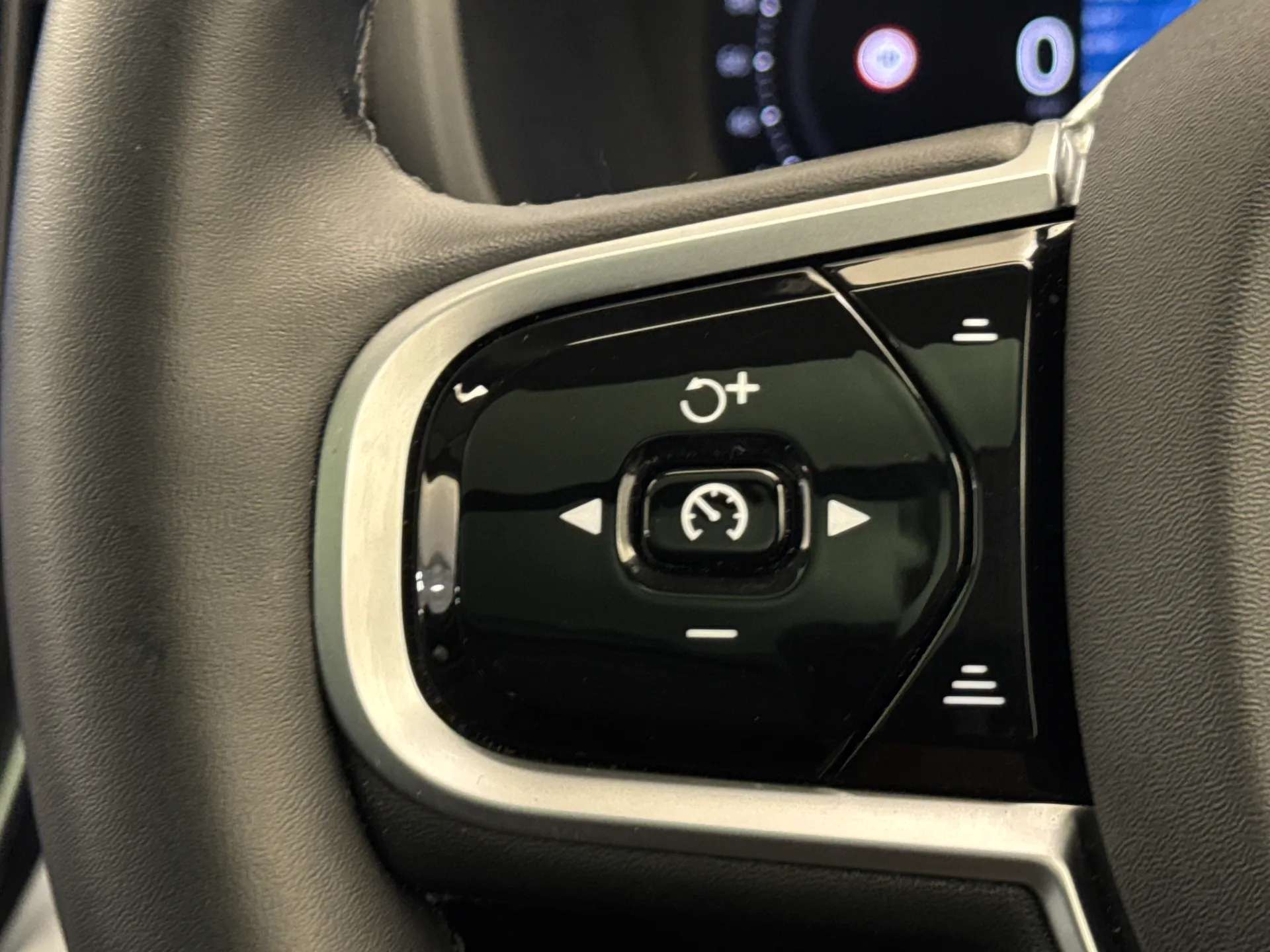 2025 VOLVO XC90 2025 VOLVO XC90