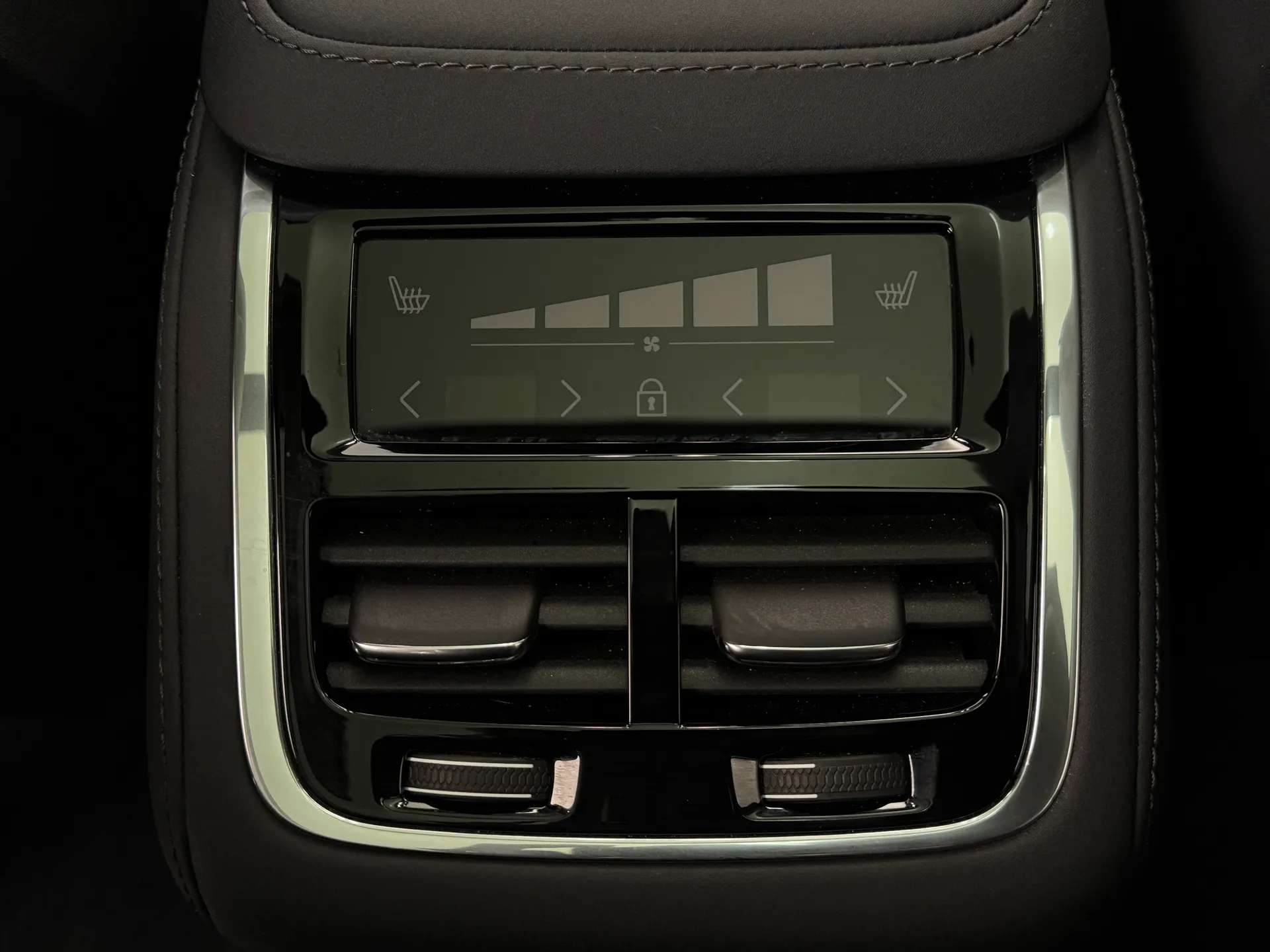 2025 VOLVO XC90 2025 VOLVO XC90
