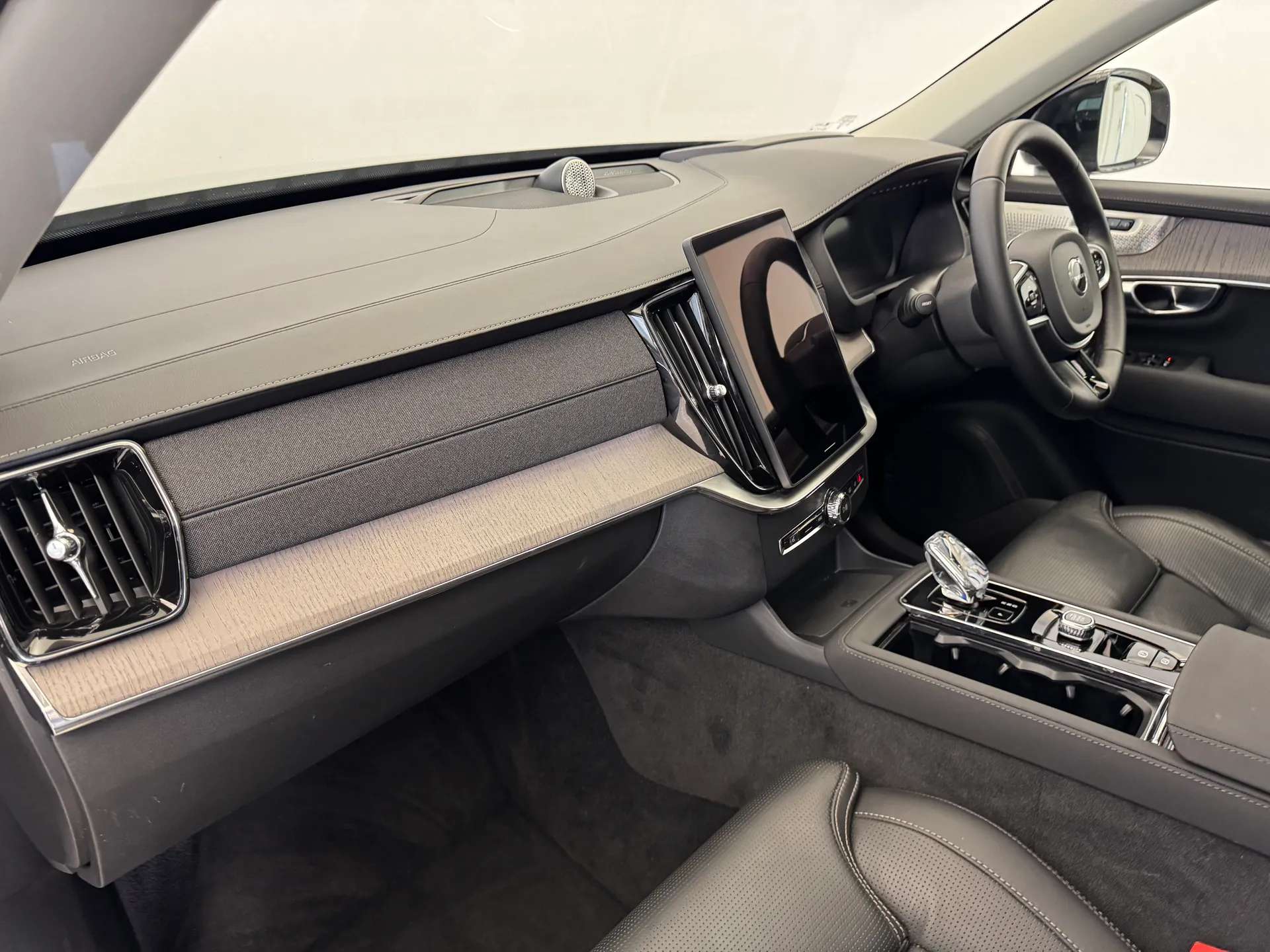 2025 VOLVO XC90 2025 VOLVO XC90
