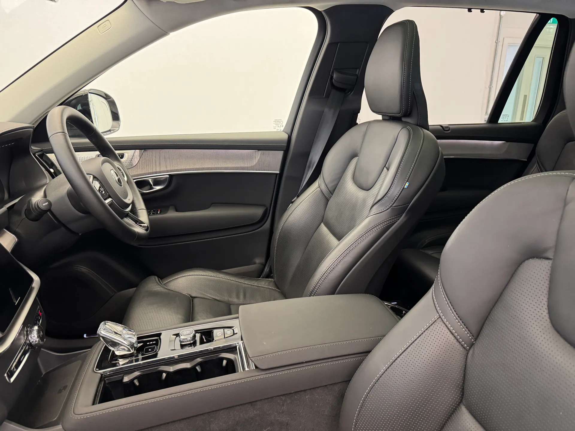 2025 VOLVO XC90 2025 VOLVO XC90