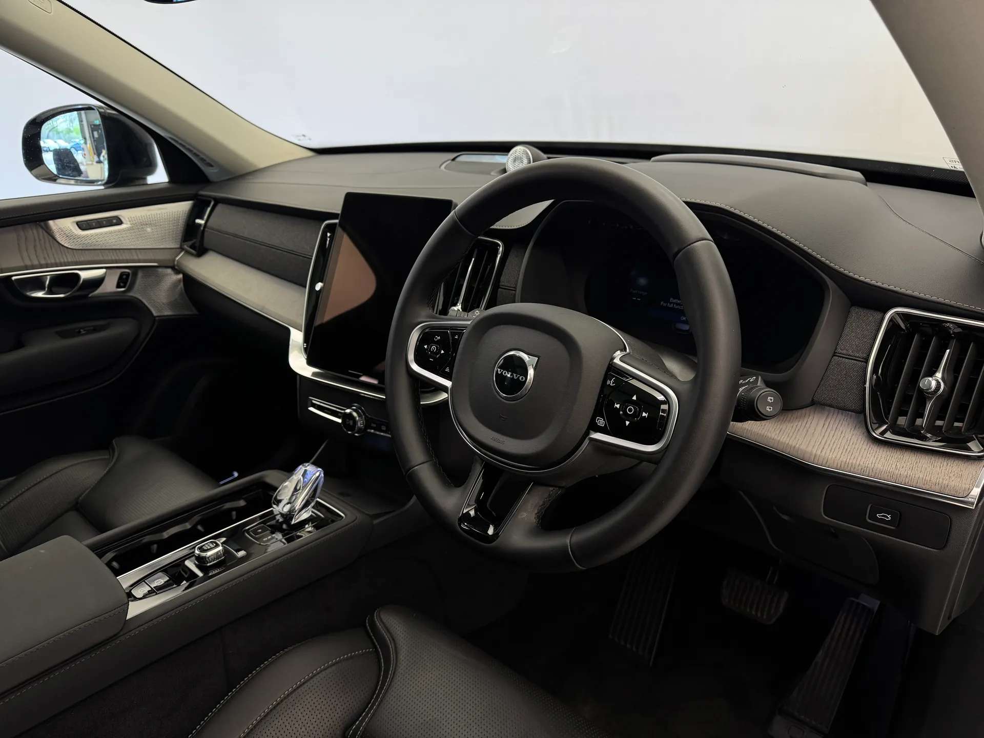 2025 VOLVO XC90 2025 VOLVO XC90
