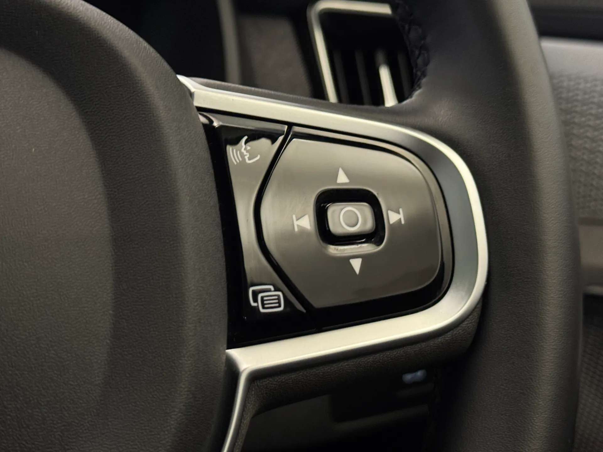2025 VOLVO XC90 2025 VOLVO XC90