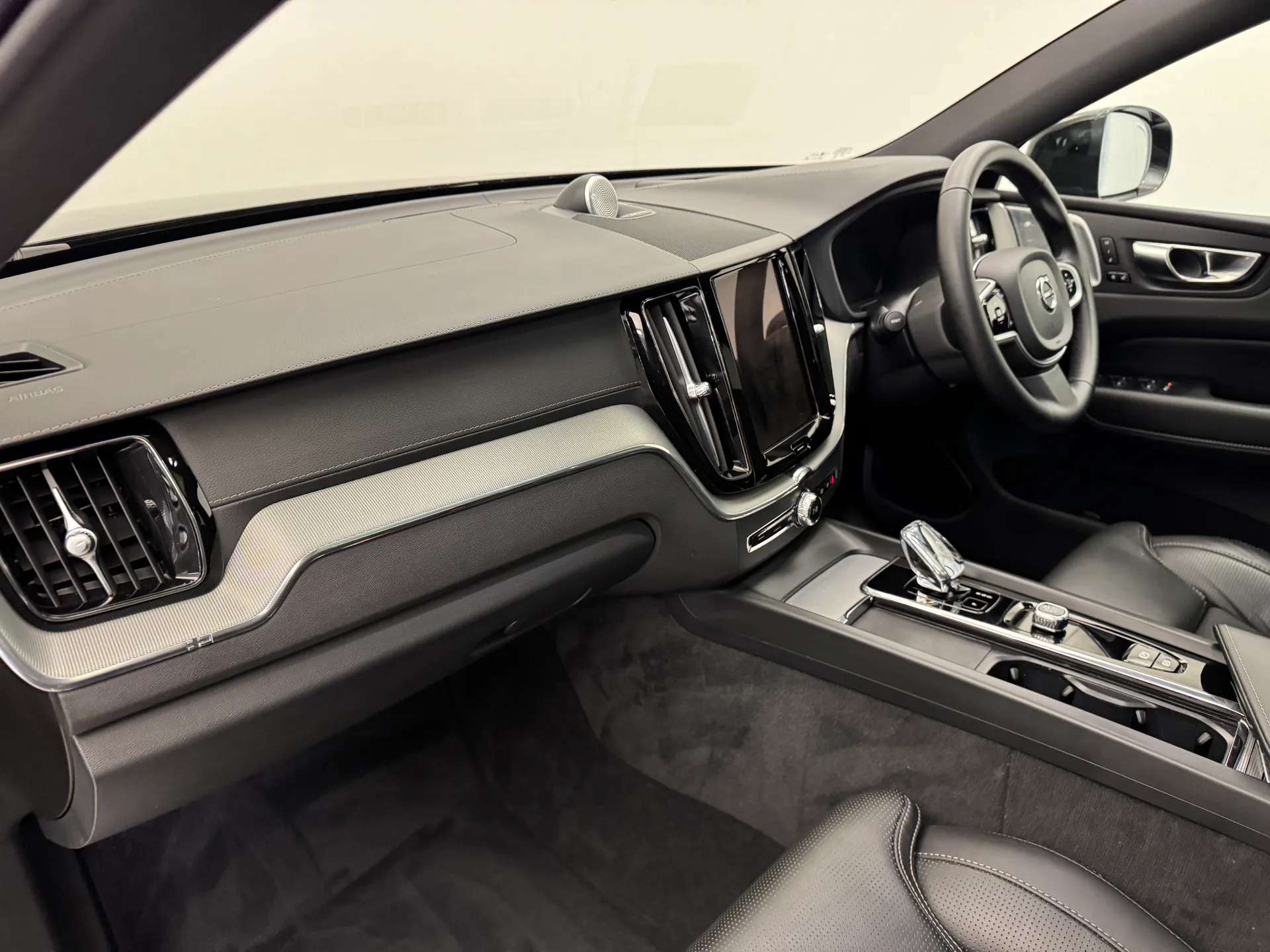 2025 VOLVO XC60 2025 VOLVO XC60