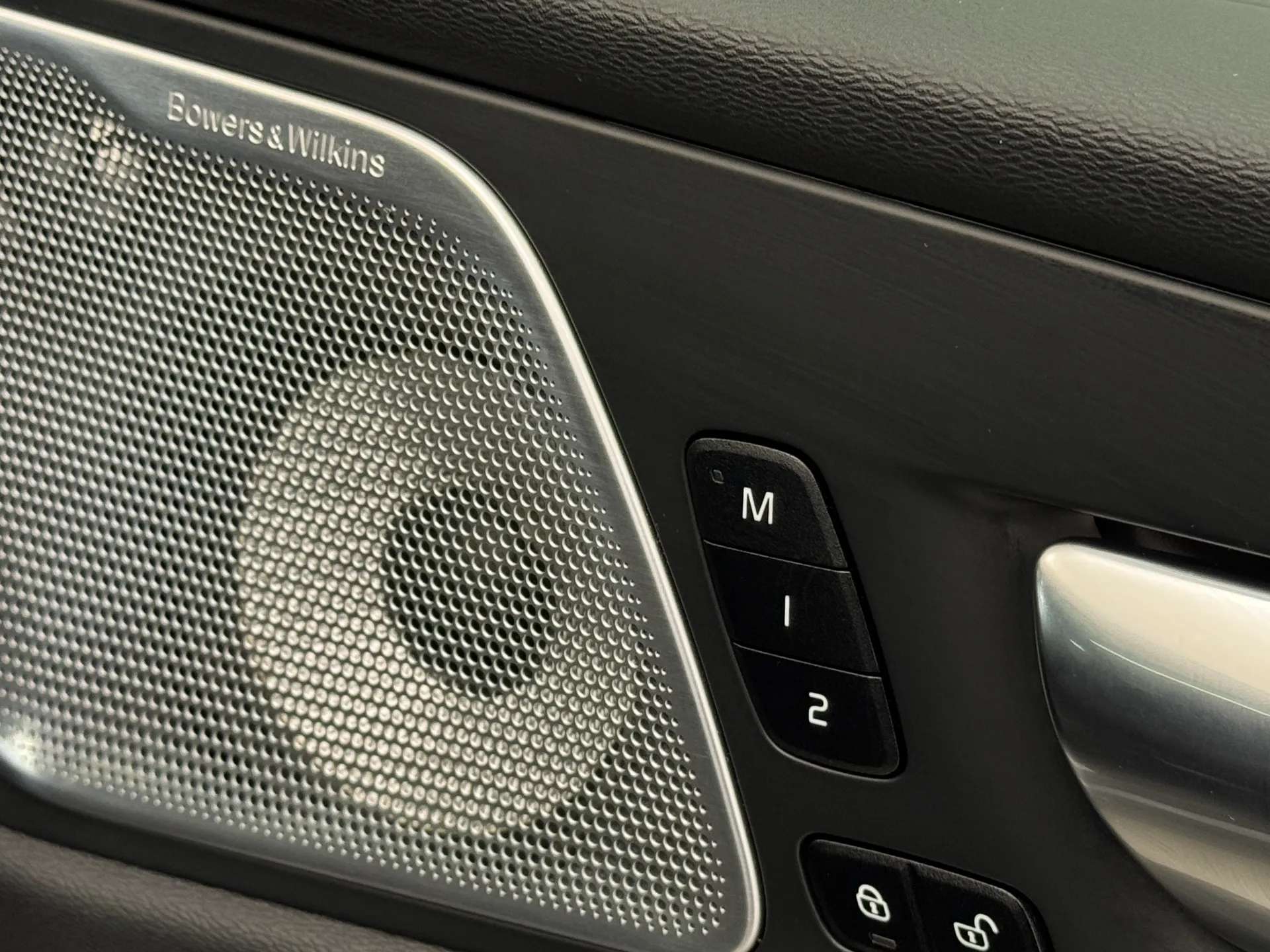 2025 VOLVO XC60 2025 VOLVO XC60