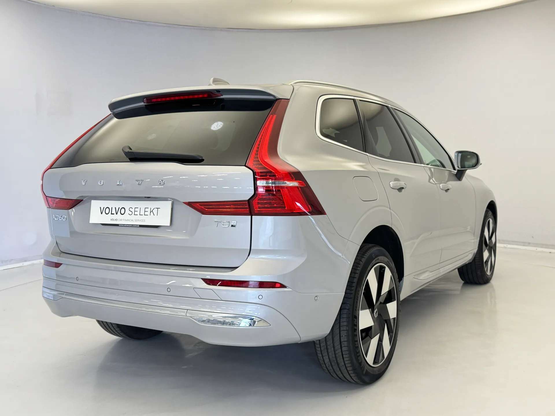 2025 VOLVO XC60 2025 VOLVO XC60