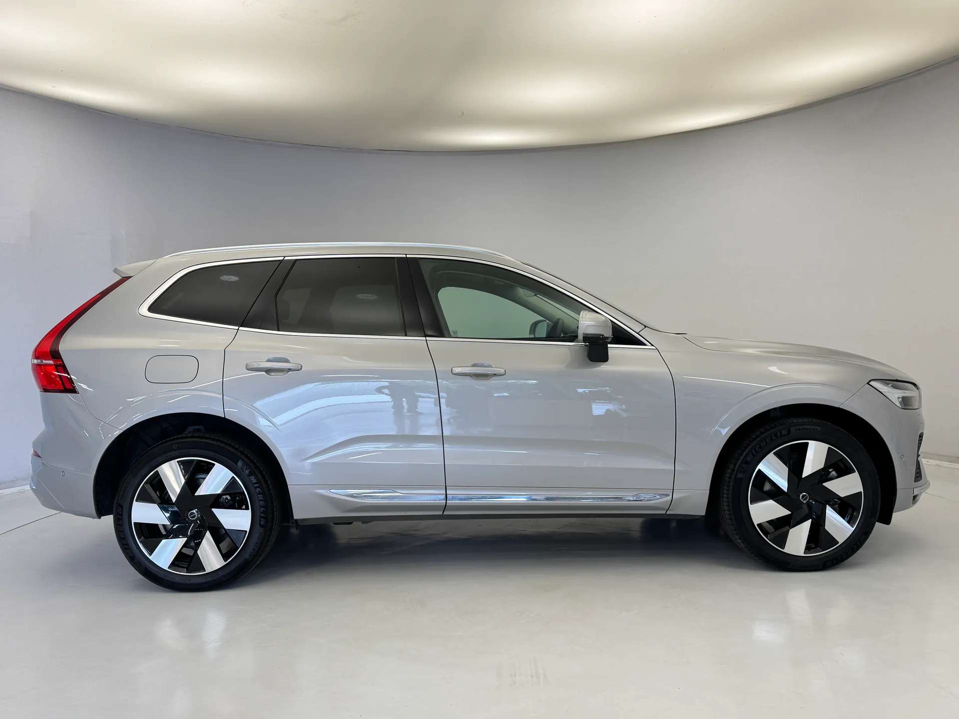 2025 VOLVO XC60 2025 VOLVO XC60