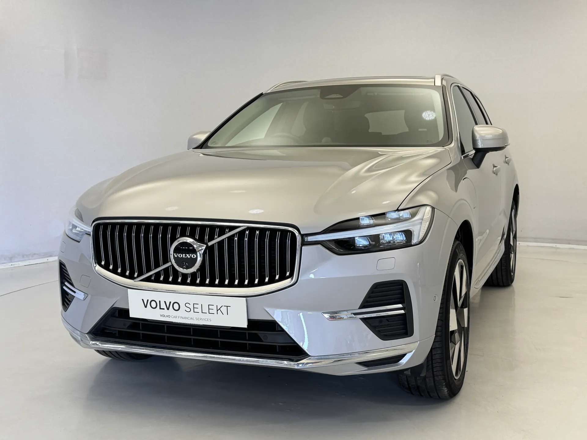 2025 VOLVO XC60 2025 VOLVO XC60