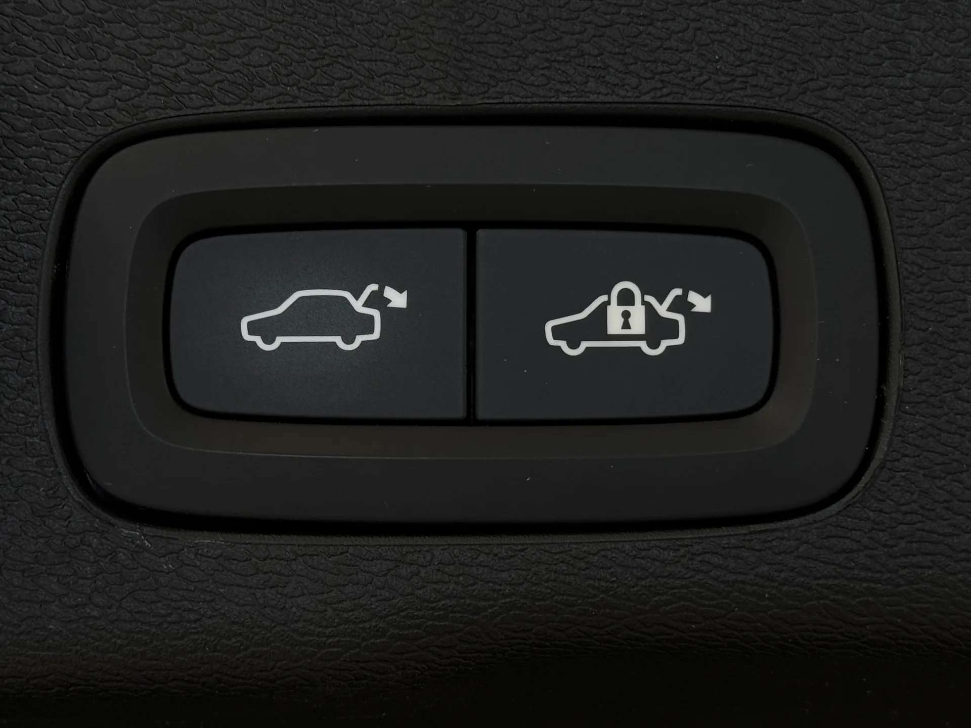 2025 VOLVO XC60 2025 VOLVO XC60