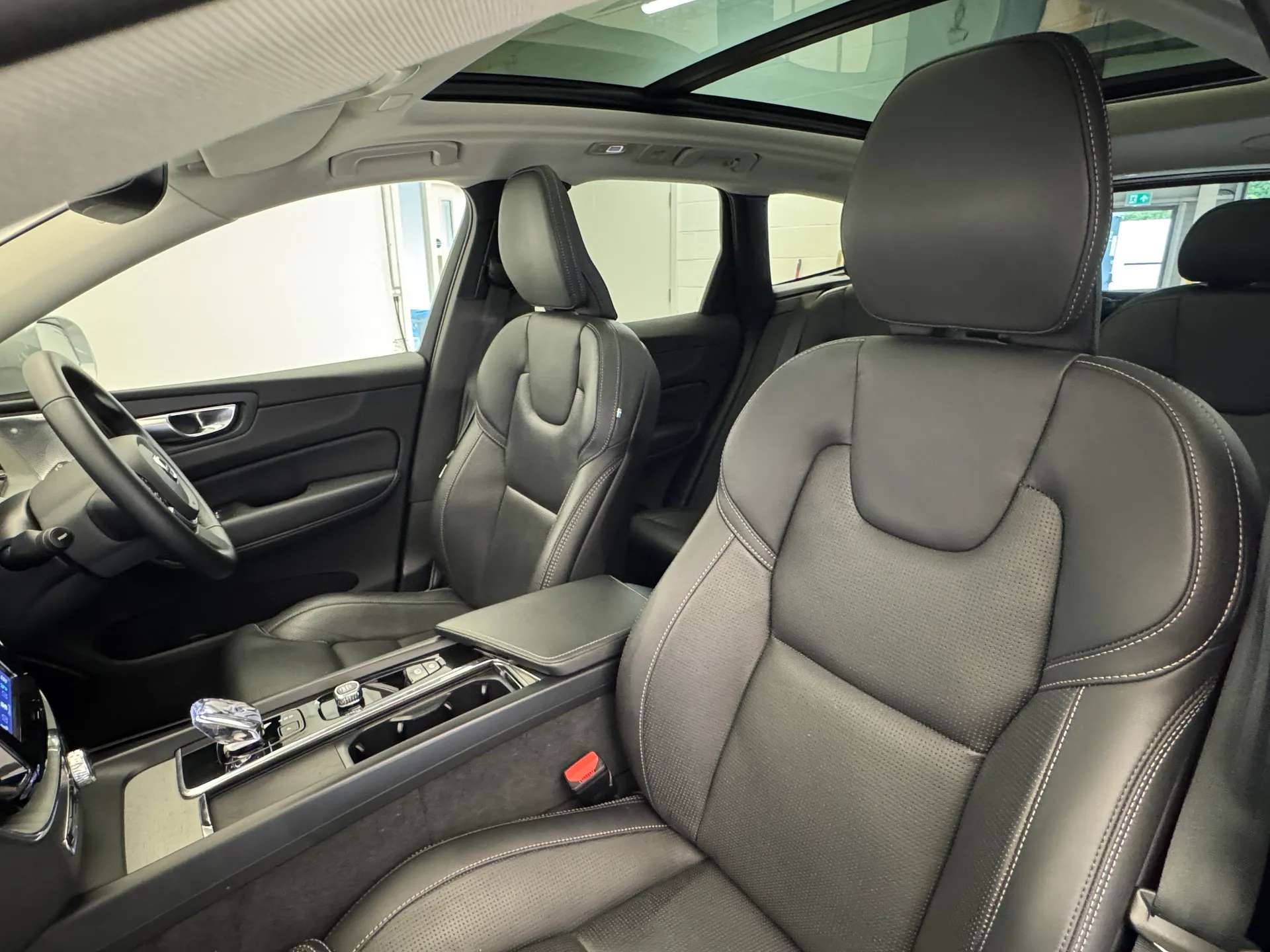 2025 VOLVO XC60 2025 VOLVO XC60