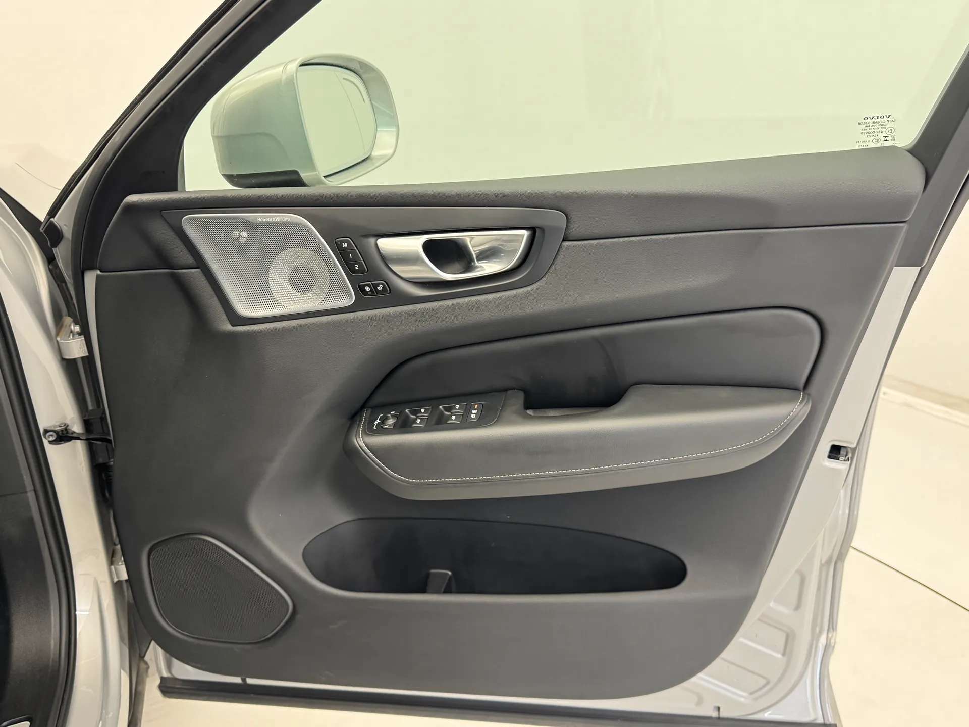 2025 VOLVO XC60 2025 VOLVO XC60