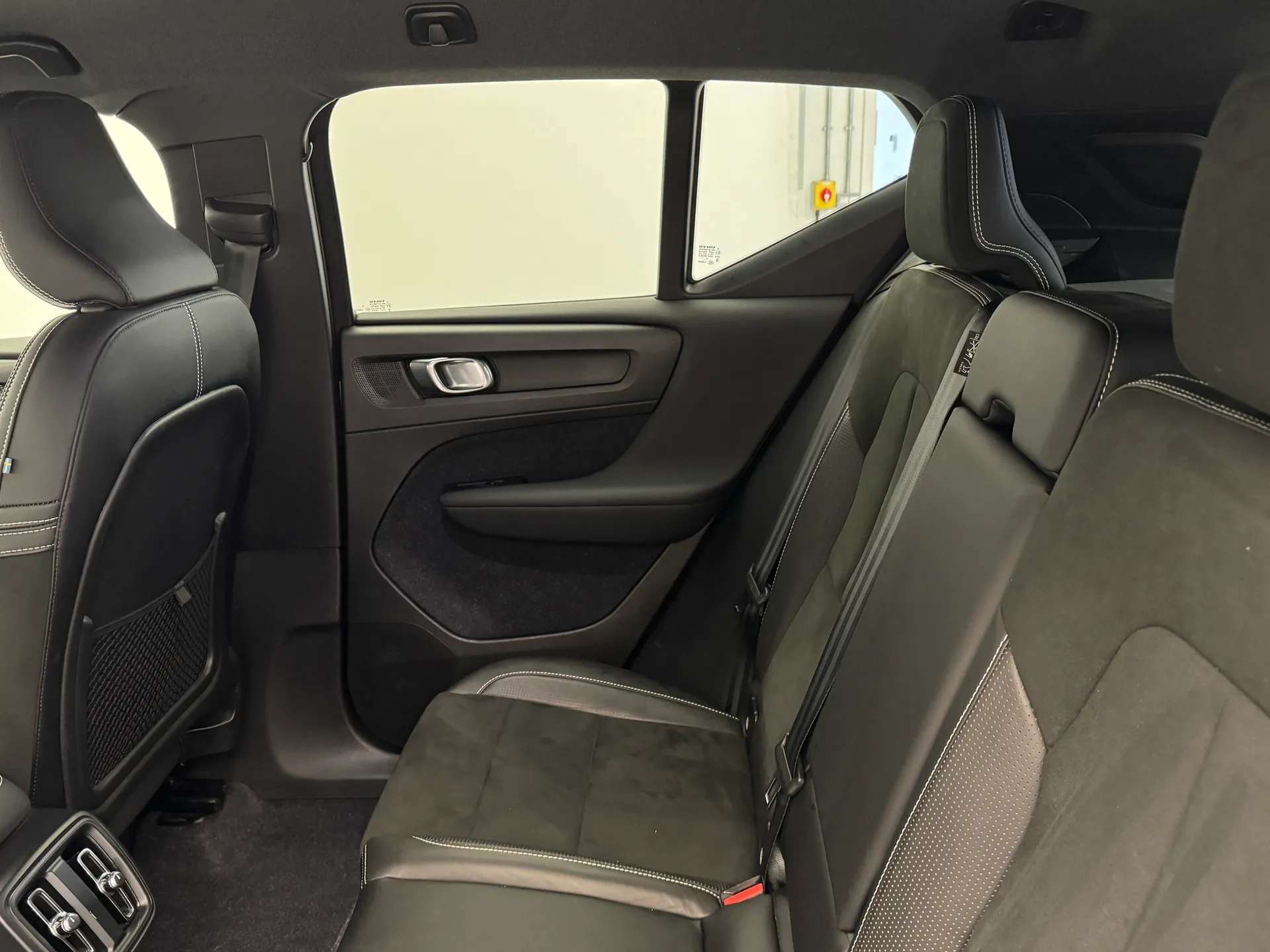 2019 VOLVO XC40 2019 VOLVO XC40
