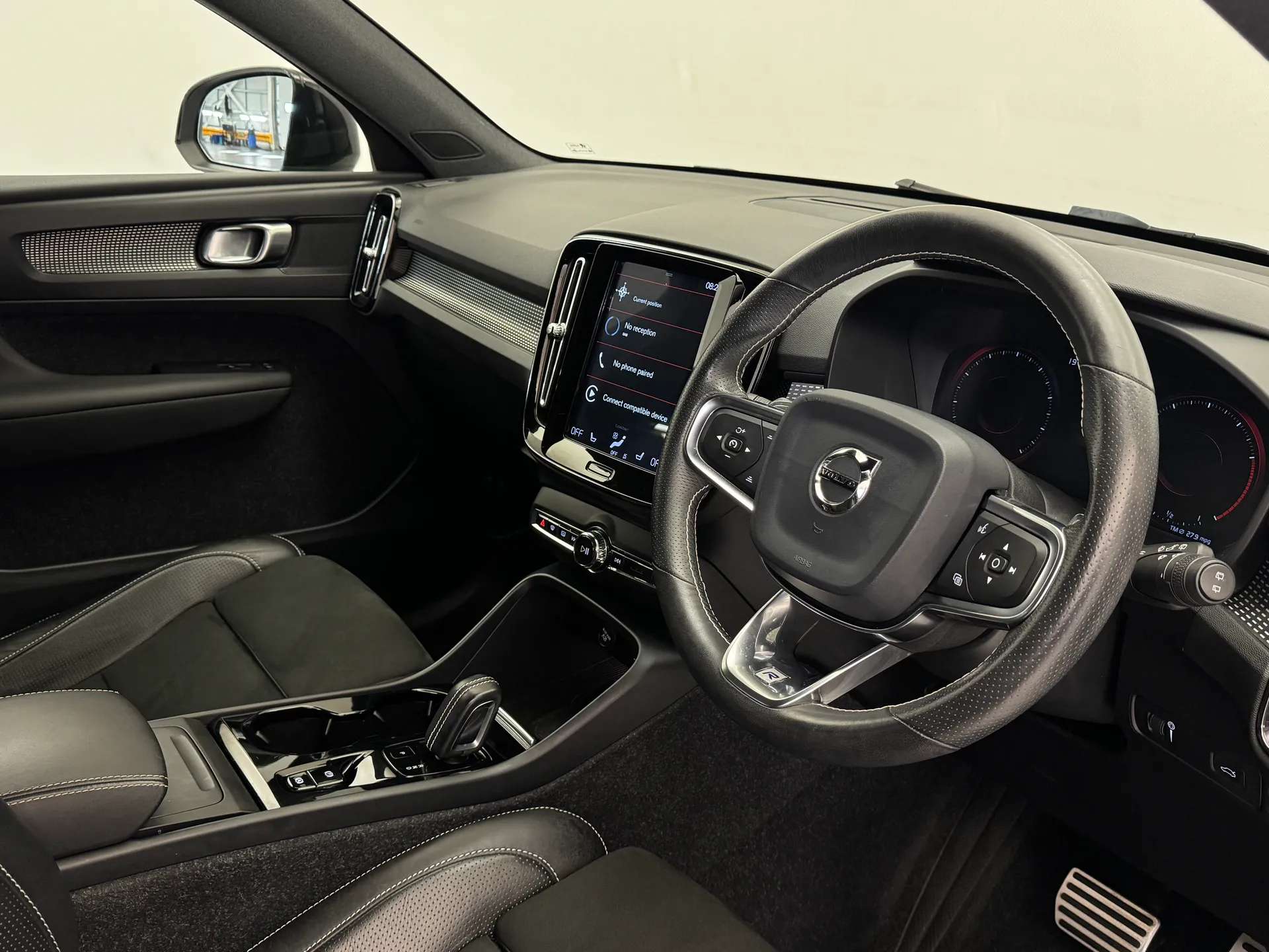 2019 VOLVO XC40 2019 VOLVO XC40