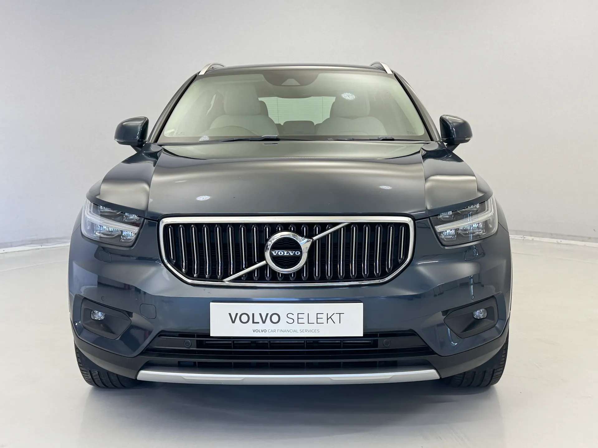 2019 VOLVO XC40 2019 VOLVO XC40