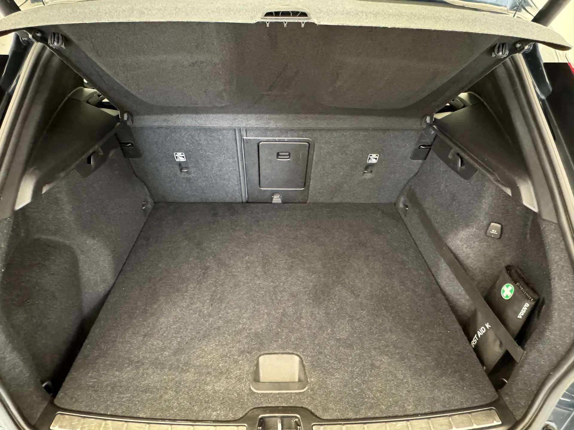 2019 VOLVO XC40 2019 VOLVO XC40