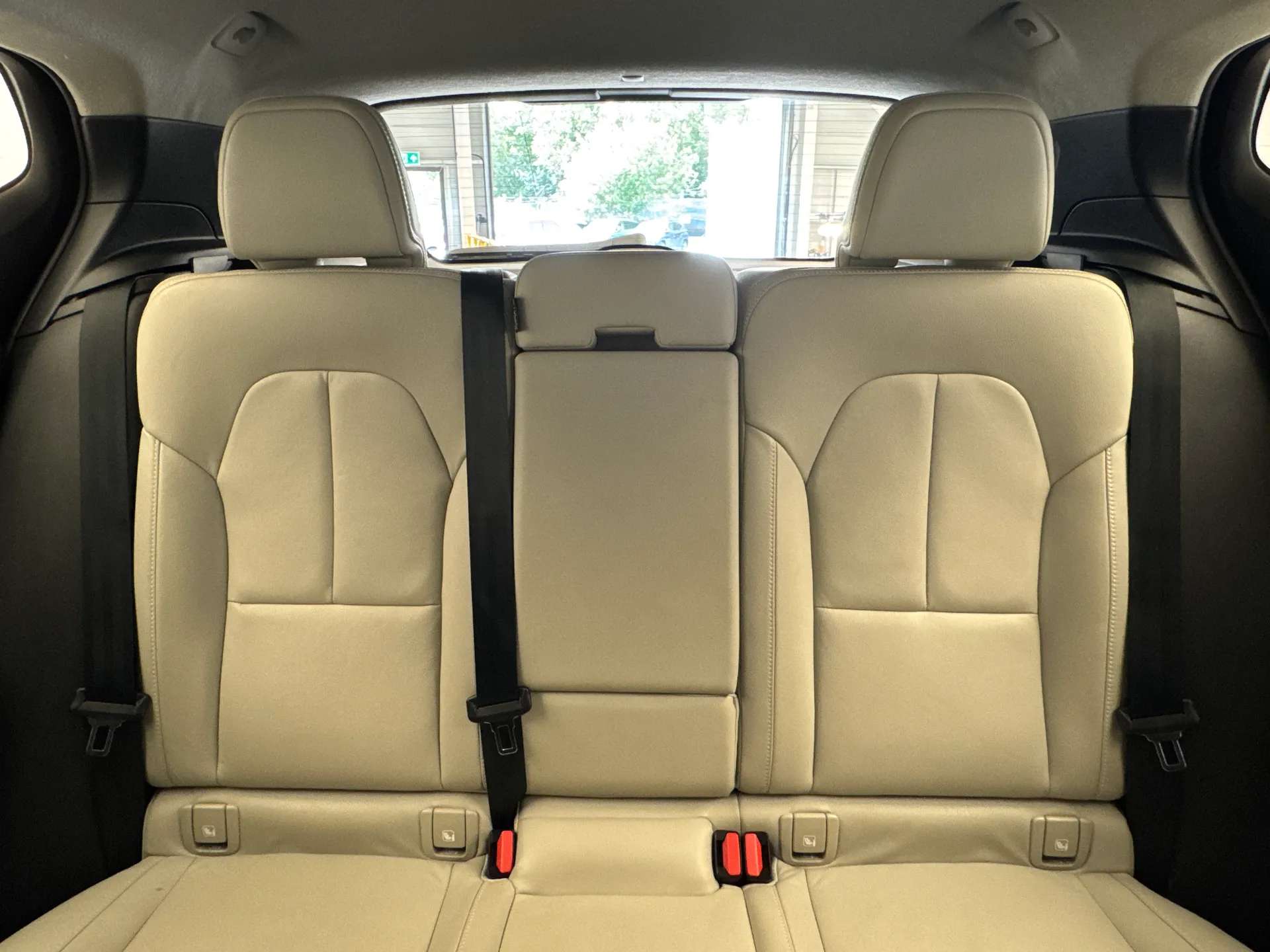 2019 VOLVO XC40 2019 VOLVO XC40