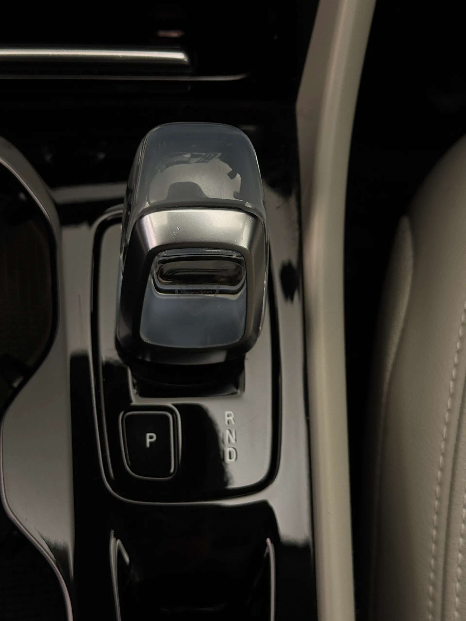 2019 VOLVO XC40 2019 VOLVO XC40