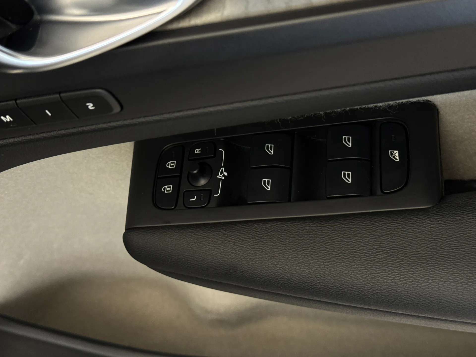 2019 VOLVO XC40 2019 VOLVO XC40