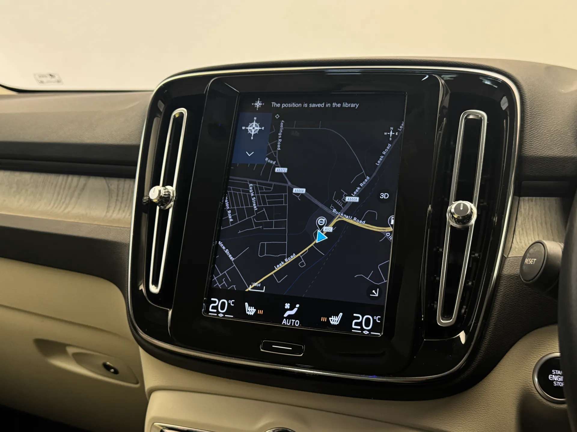 2019 VOLVO XC40 2019 VOLVO XC40