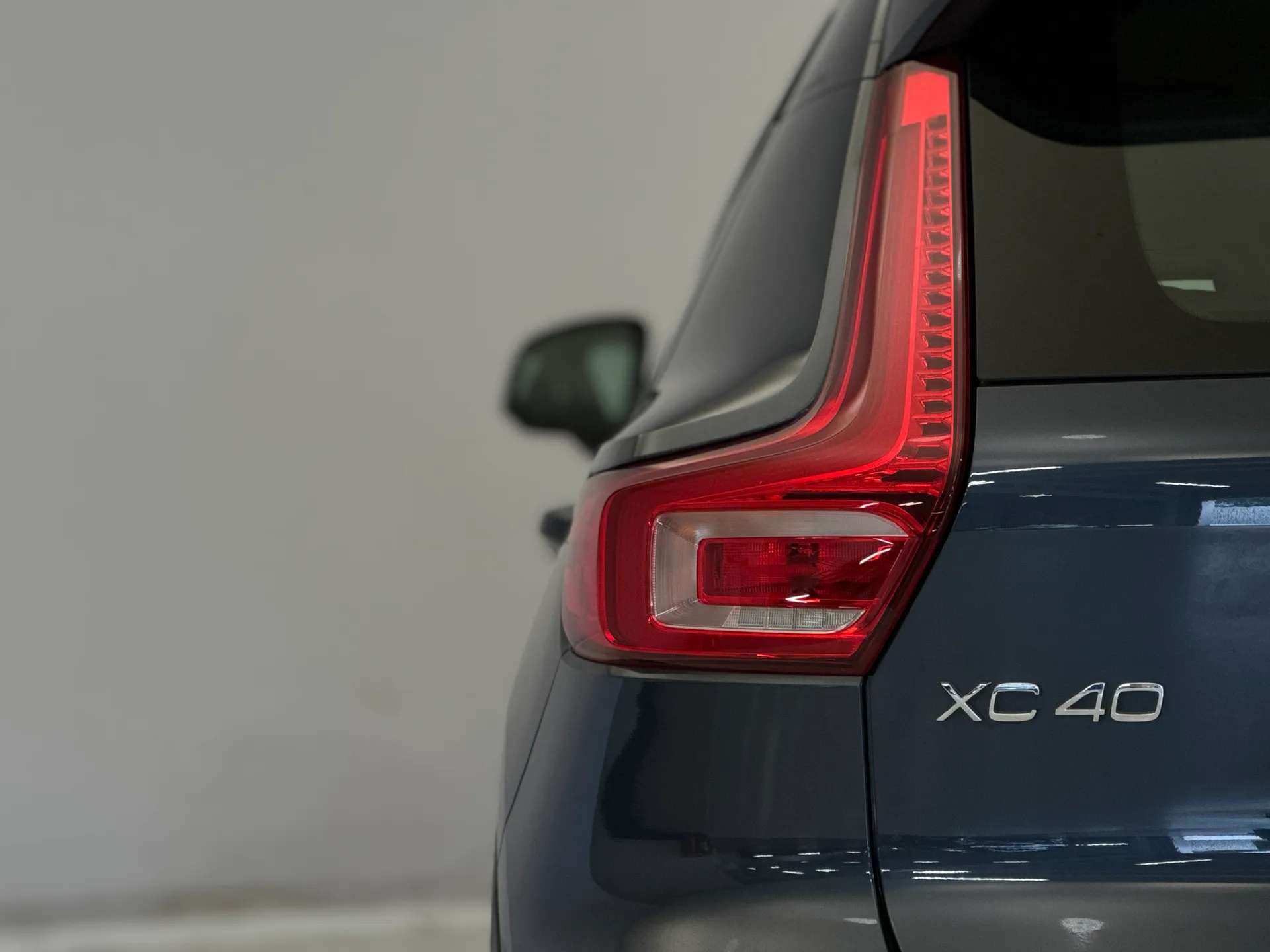 2019 VOLVO XC40 2019 VOLVO XC40