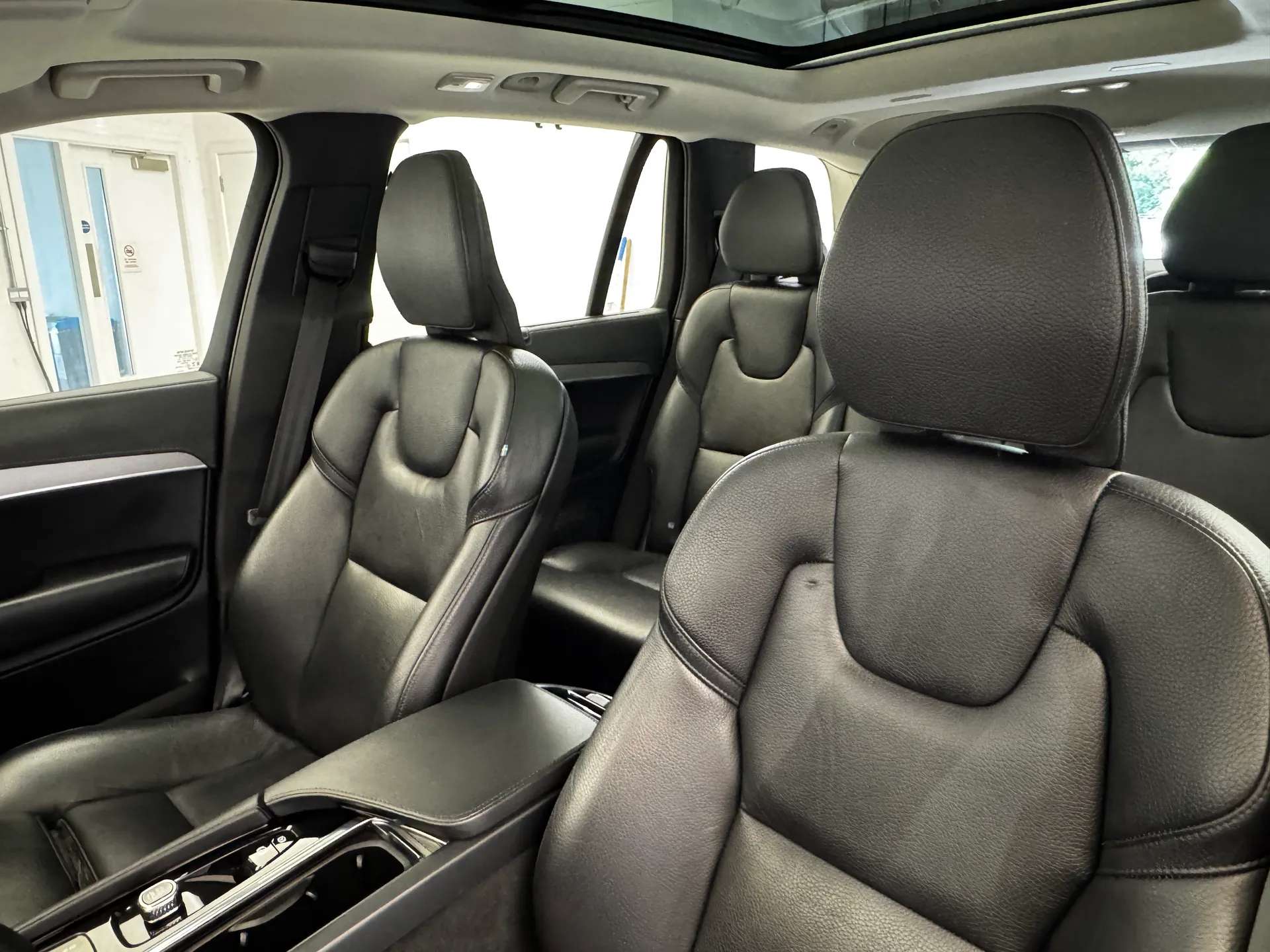2022 VOLVO XC90 2022 VOLVO XC90