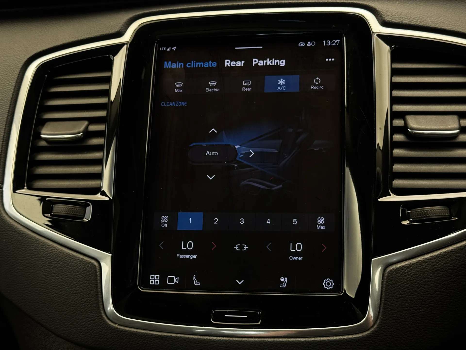 2022 VOLVO XC90 2022 VOLVO XC90