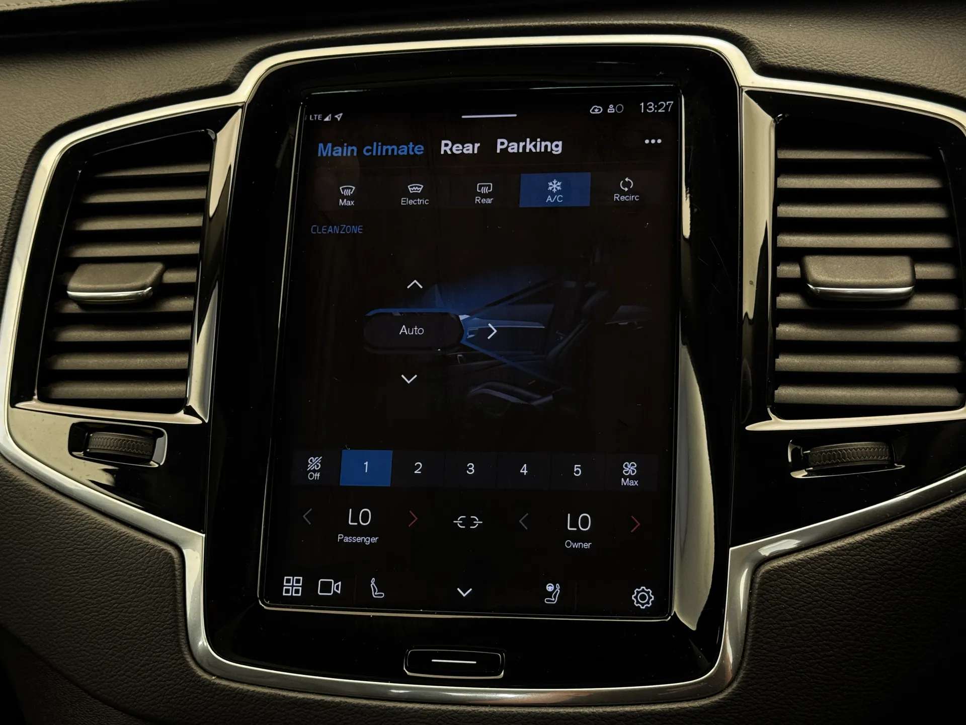 2022 VOLVO XC90 2022 VOLVO XC90