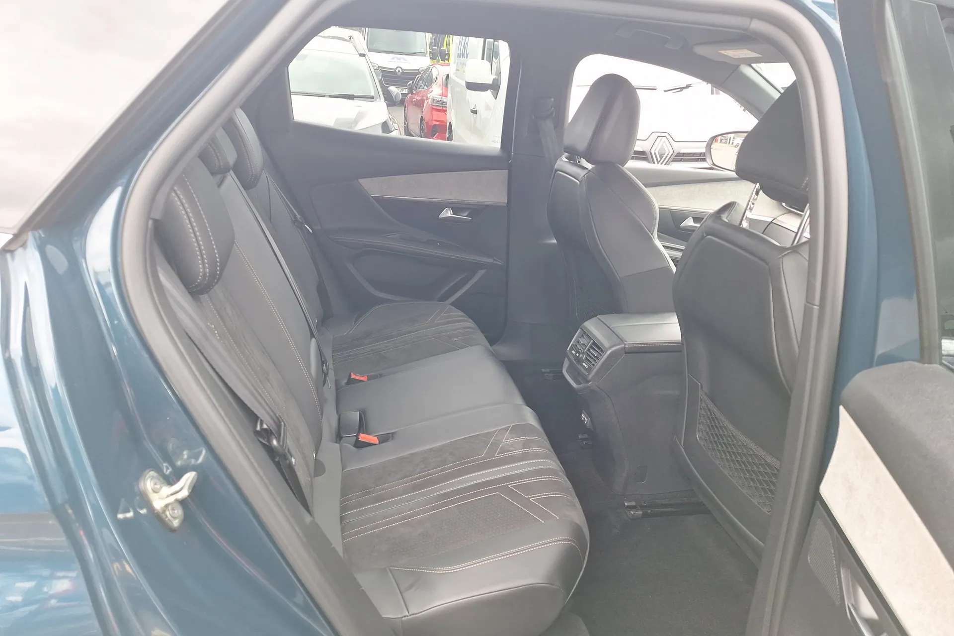 2021 PEUGEOT 3008 2021 PEUGEOT 3008