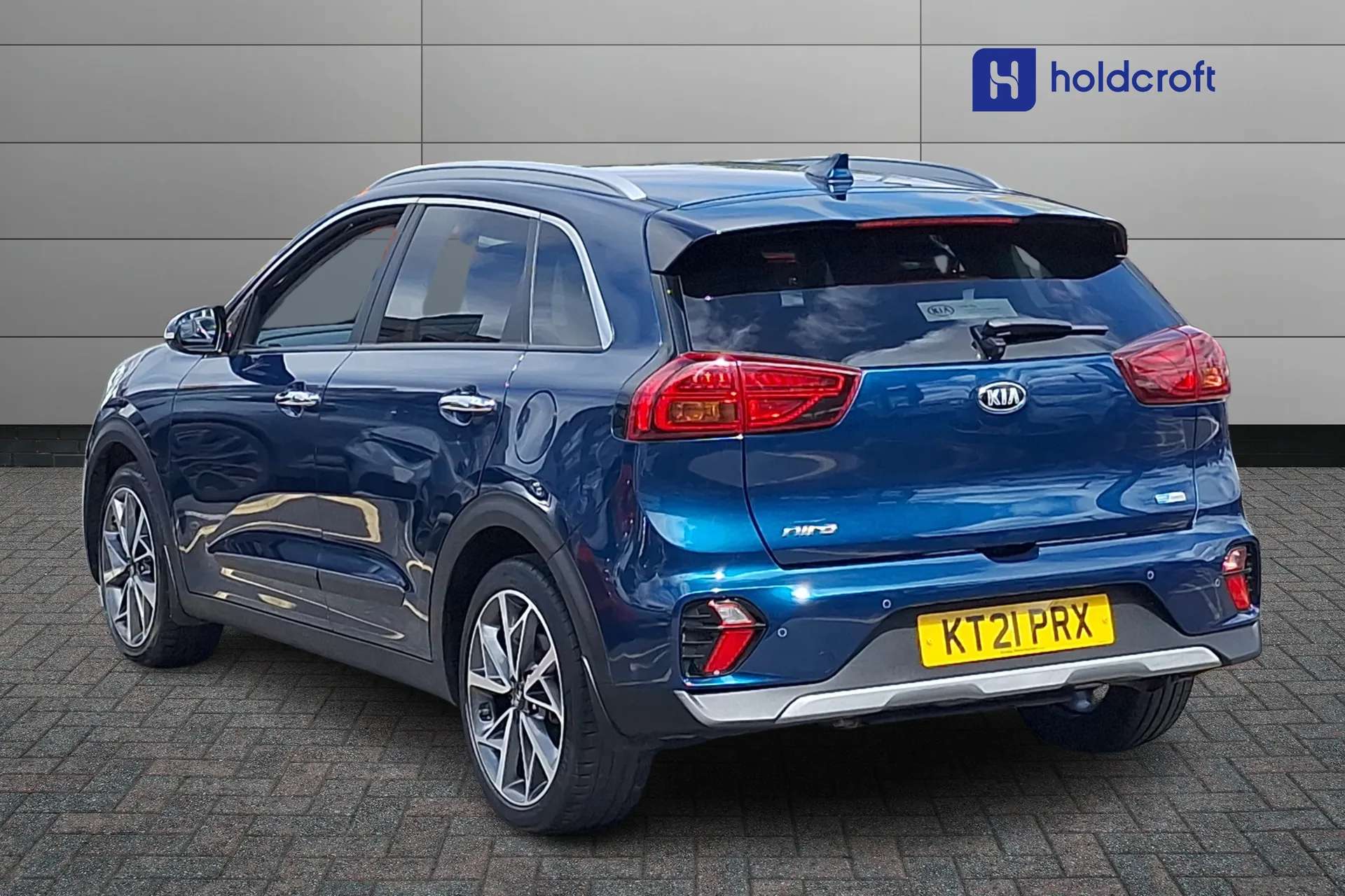 A 2021 KIA NIRO 1.6 GDi Hybrid 4 5dr DCT A 2021 KIA NIRO 1.6 GDi Hybrid 4 5dr DCT