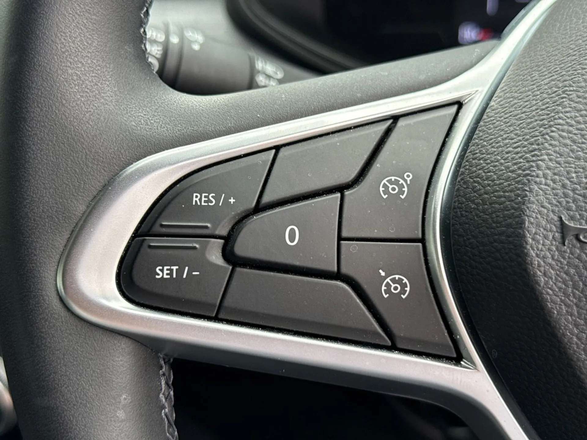 2024 RENAULT CLIO 2024 RENAULT CLIO