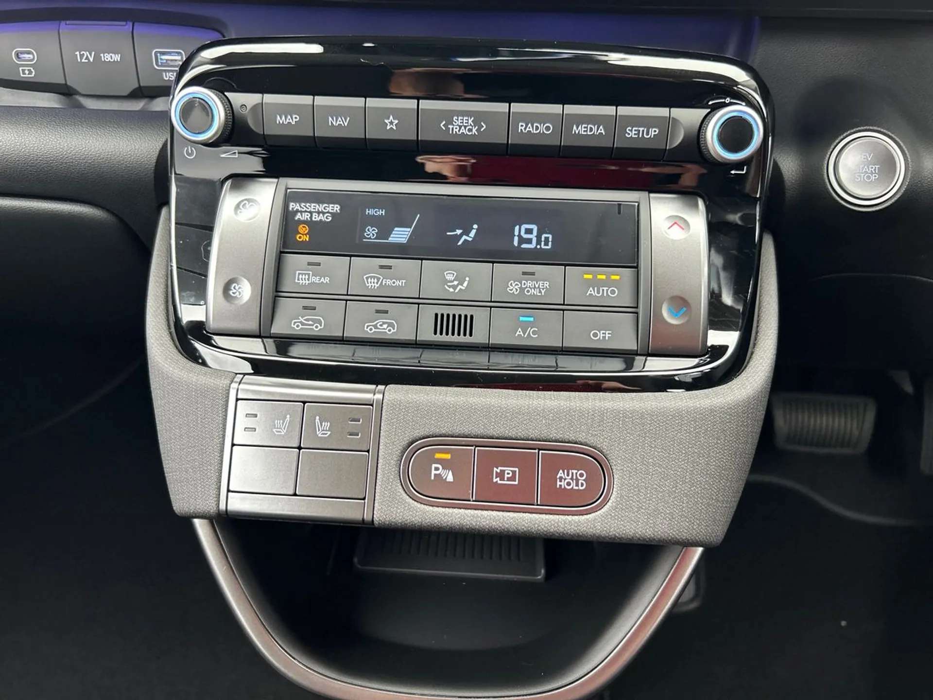 2025 HYUNDAI INSTER 2025 HYUNDAI INSTER