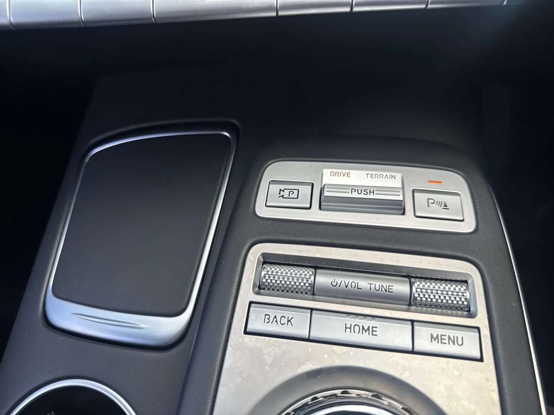 2023 GENESIS GV70 2023 GENESIS GV70