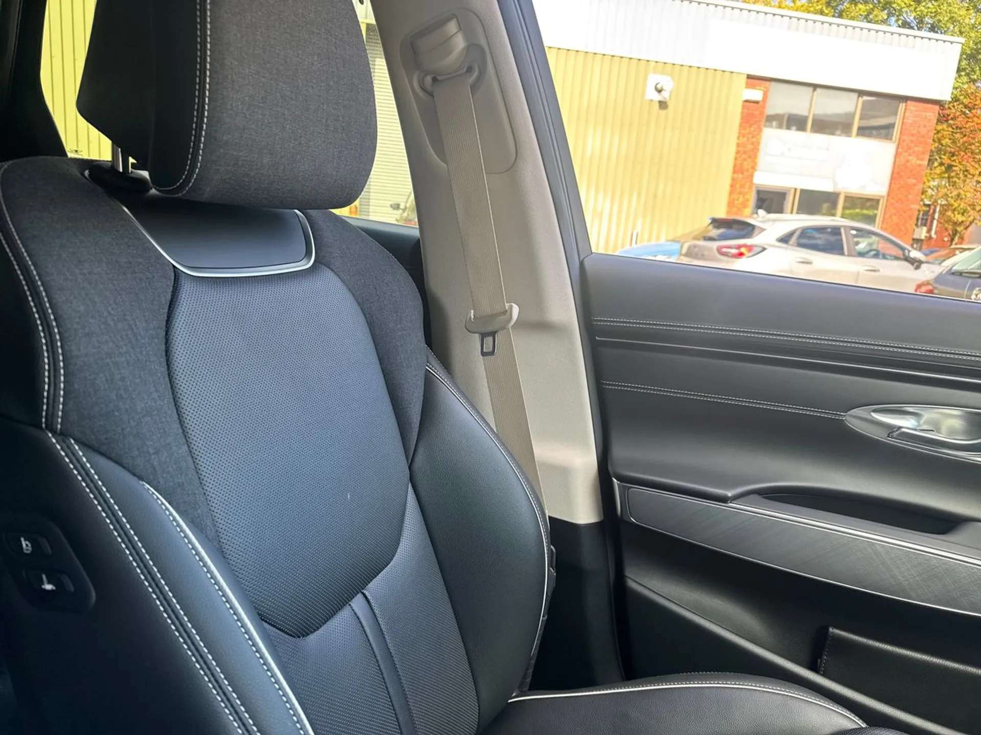 2023 GENESIS GV70 2023 GENESIS GV70