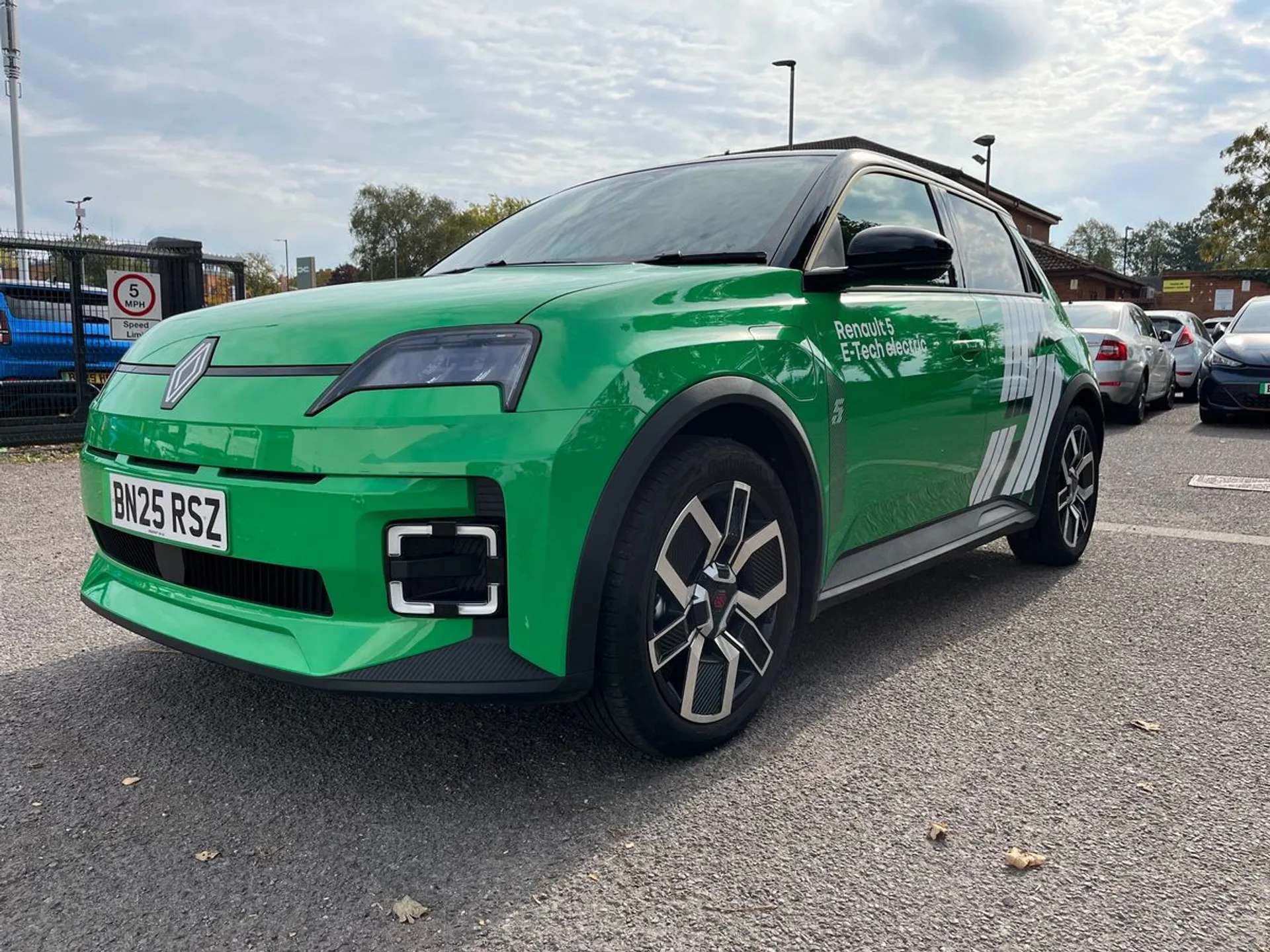 2025 RENAULT 5 2025 RENAULT 5