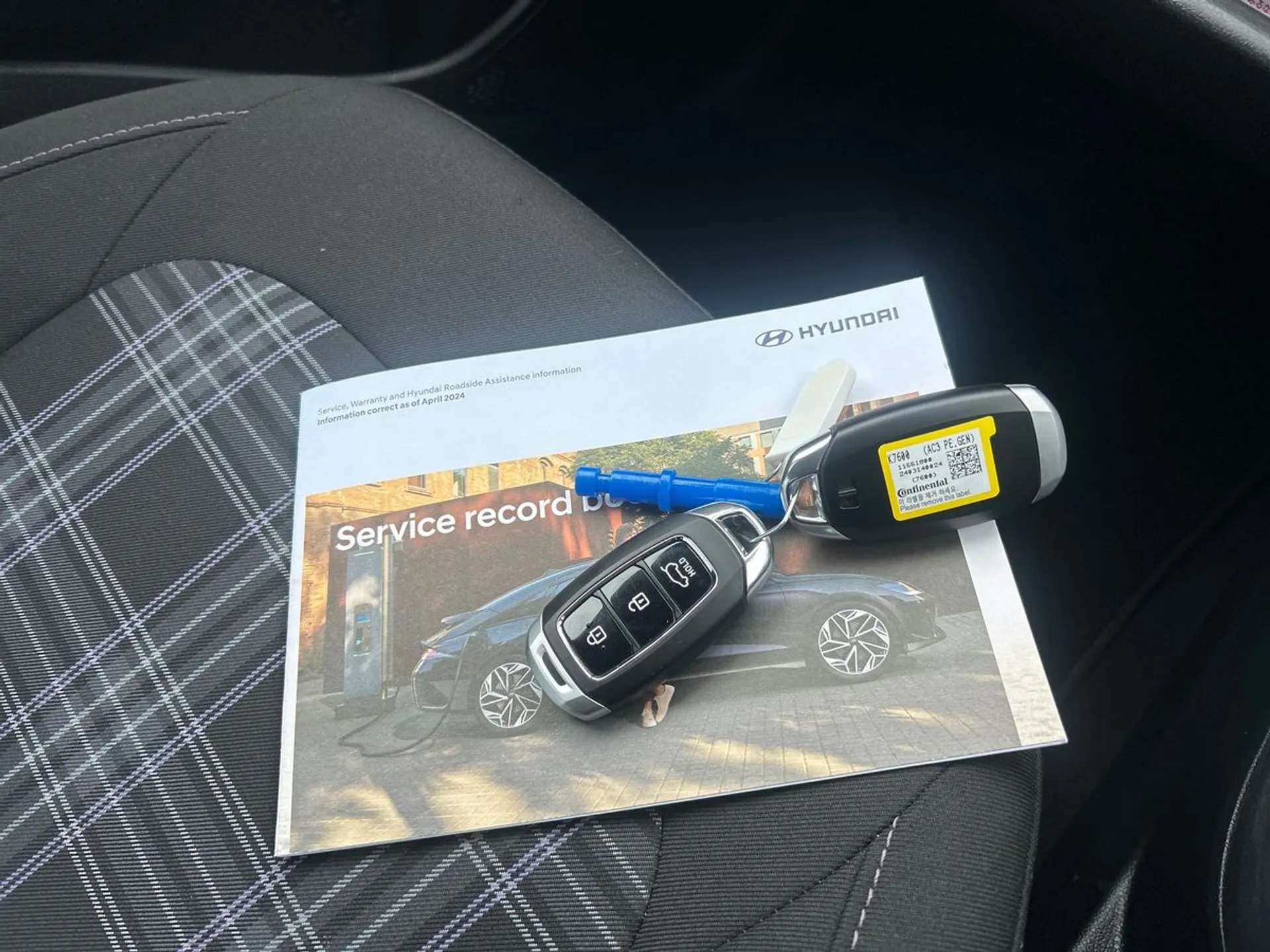 2024 HYUNDAI I10 2024 HYUNDAI I10