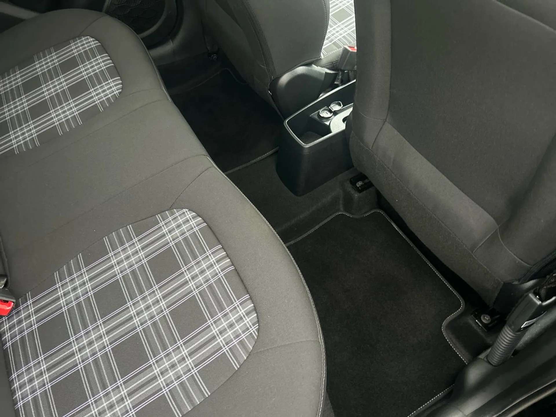 2024 HYUNDAI I10 2024 HYUNDAI I10