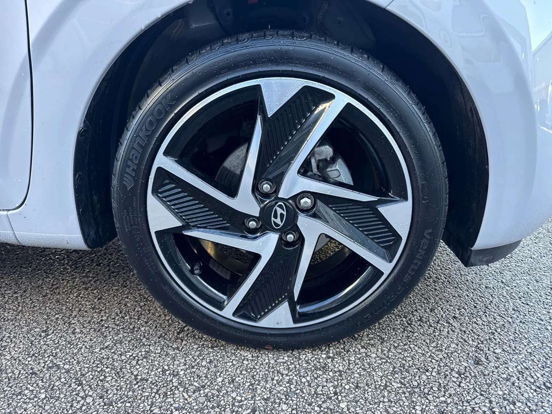 2024 HYUNDAI I10 2024 HYUNDAI I10