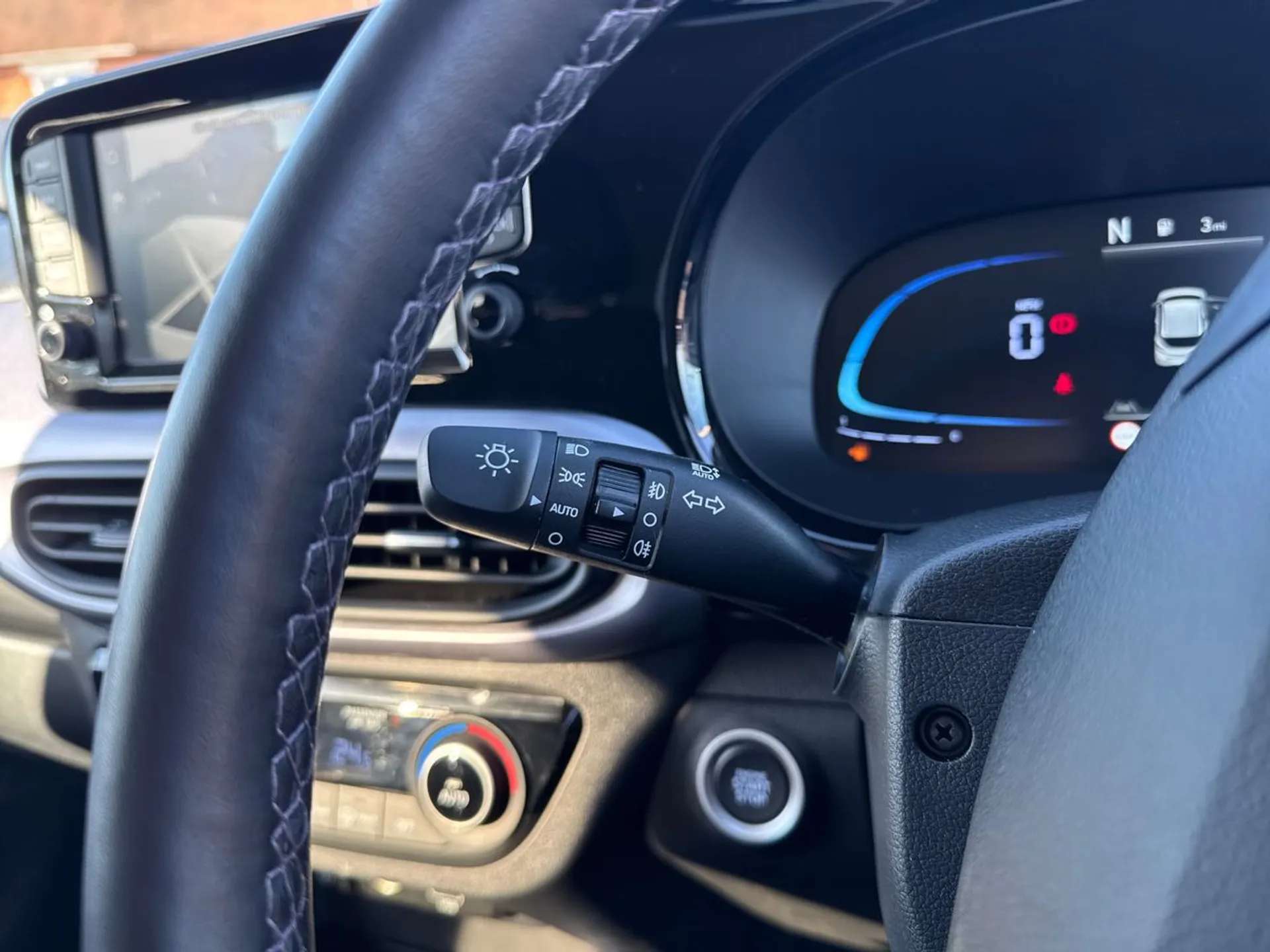 2024 HYUNDAI I10 2024 HYUNDAI I10