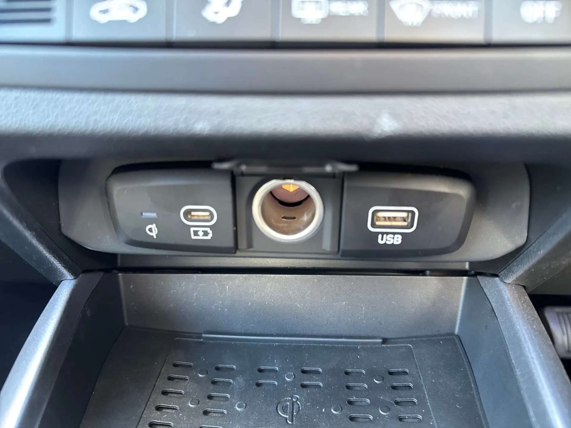 2024 HYUNDAI I10 2024 HYUNDAI I10